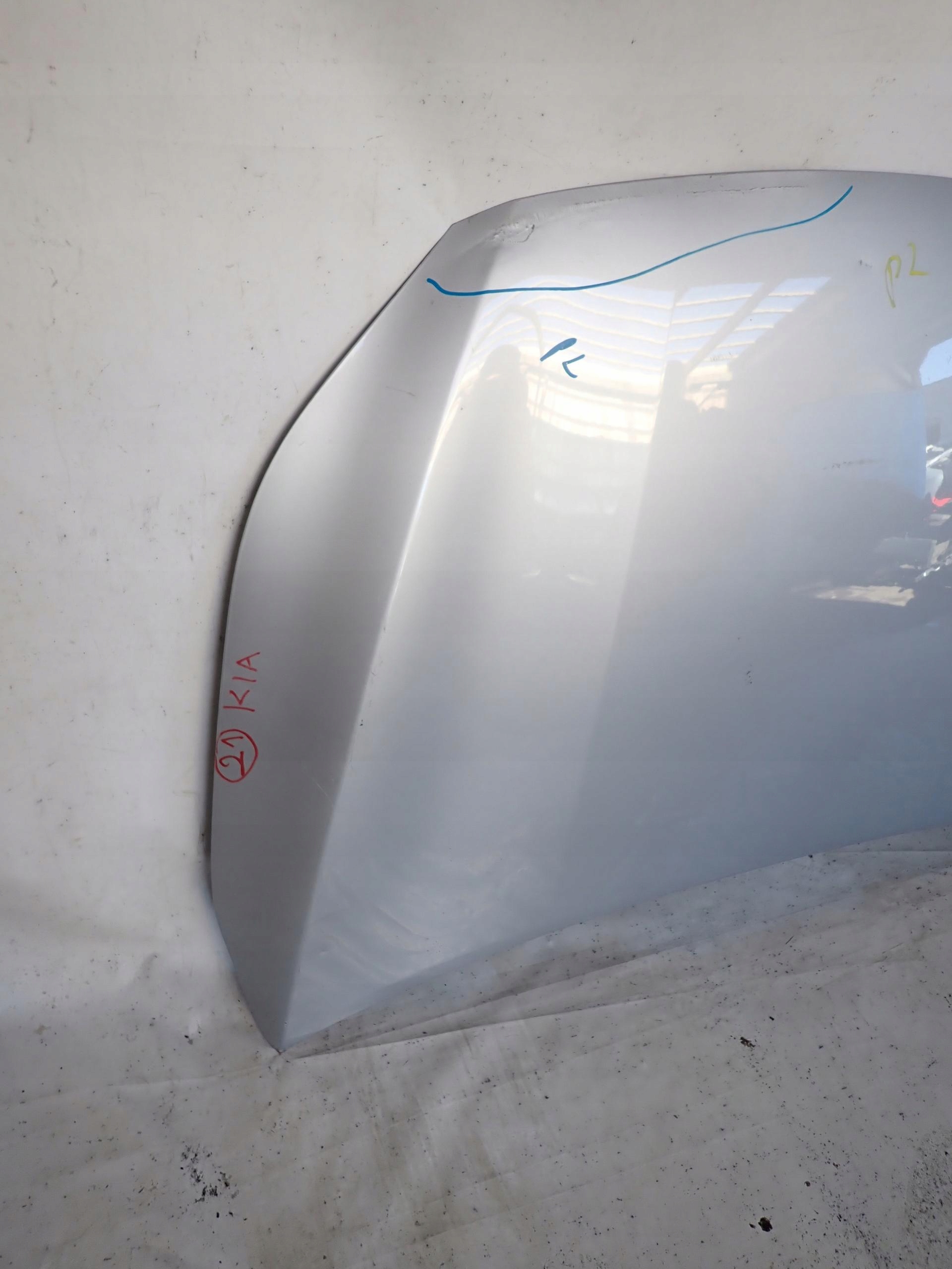 KIA XCEED 19- Cofano