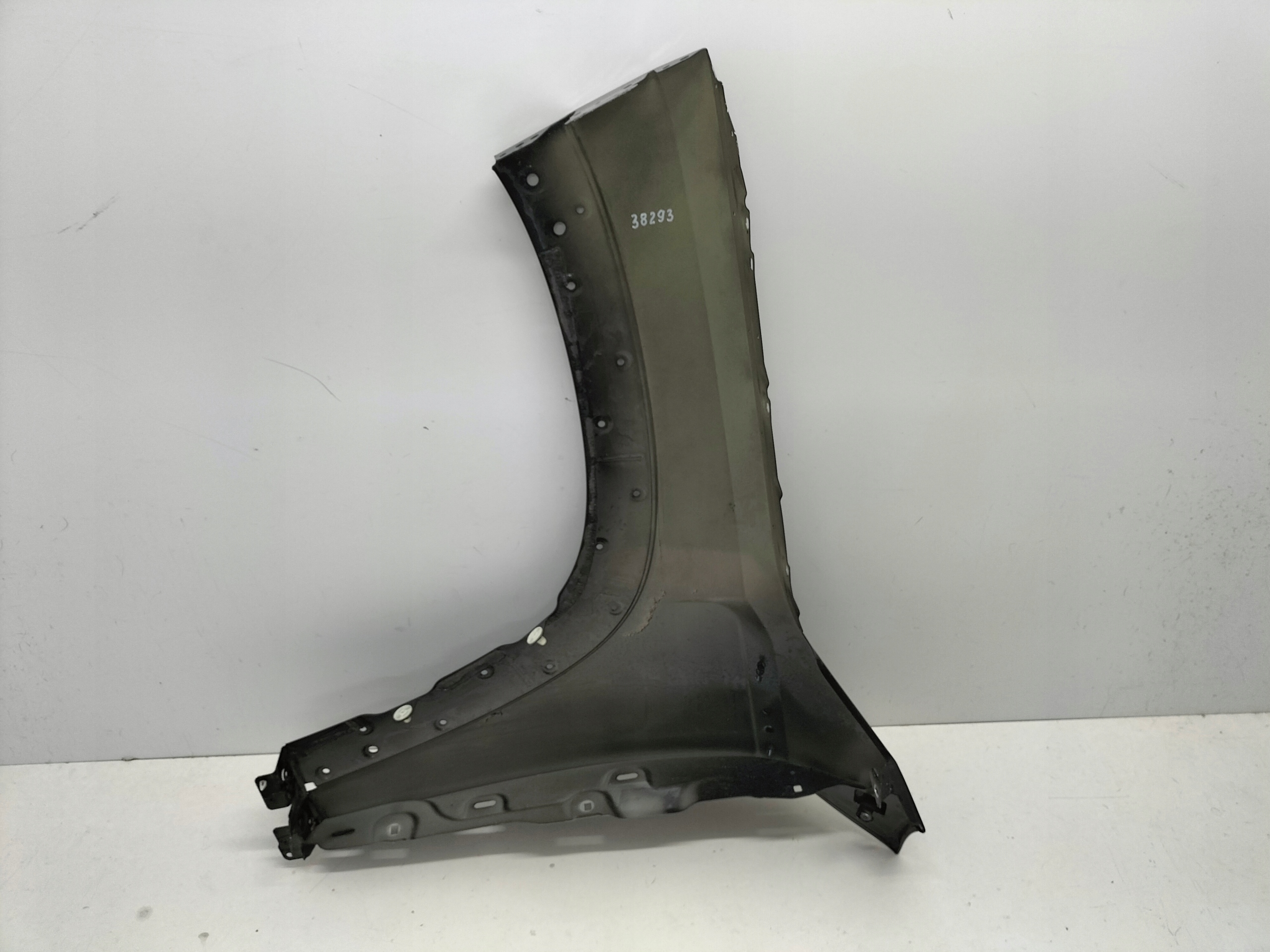 fender front front right BMW XM G09 22