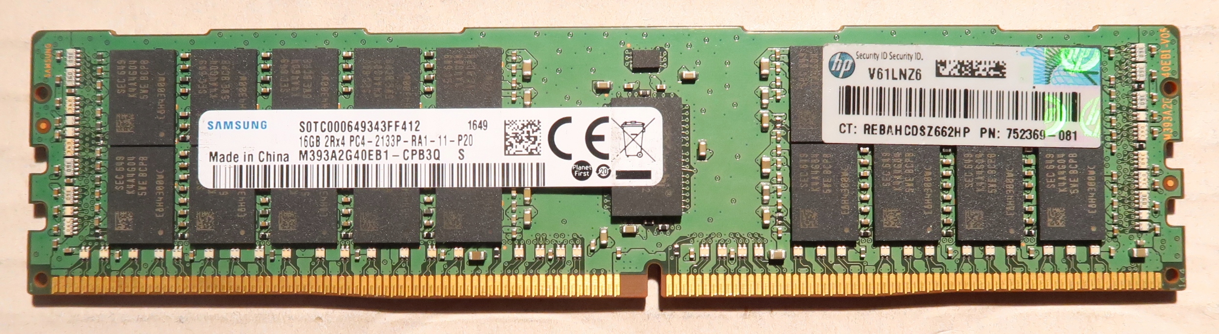 Pamięć RAM do serwera SAMSUNG DDR4 ECC 16GB 2133MHz M393A2G40EB1-CPB3Q