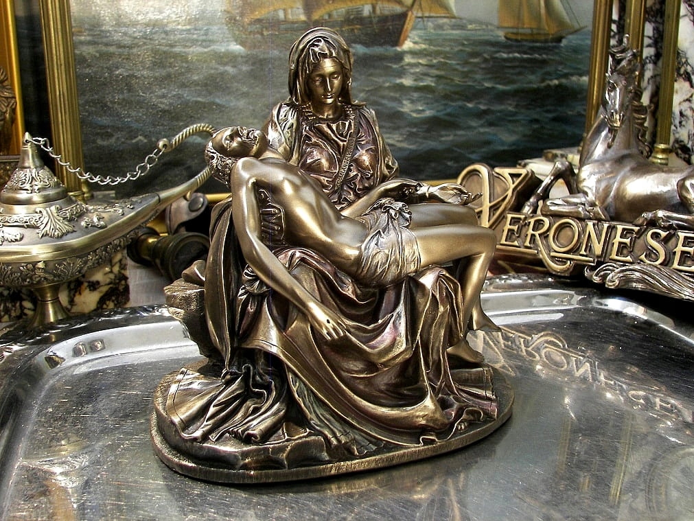 PIETA WATYKAŃSKA MICHAŁ ANIOŁ MĘKA PAŃSKA KSIĄDZ v Wysokość produktu 16 cm