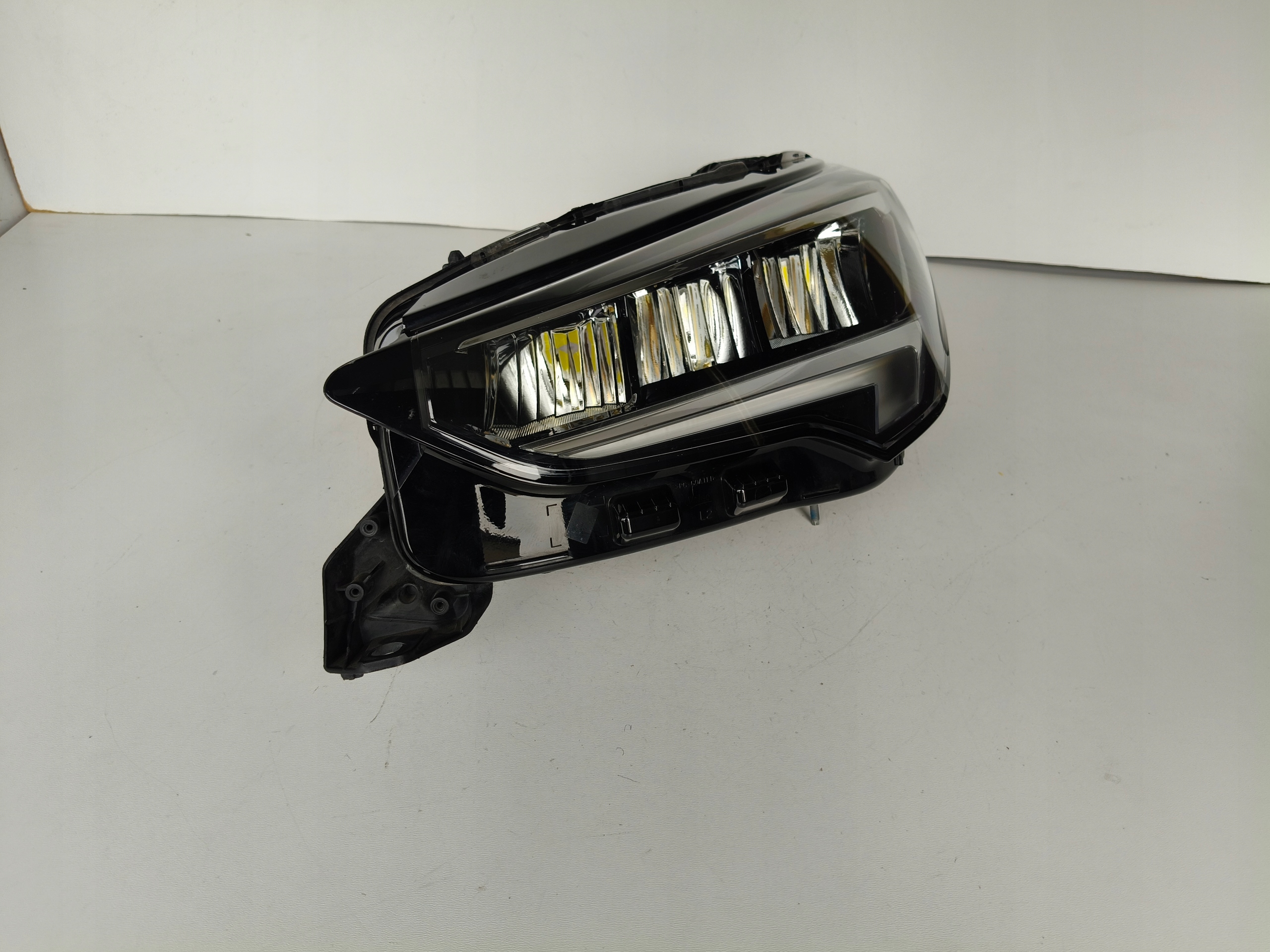 light left REFLEKTOR OPEL CORSA F 19- FULL LED