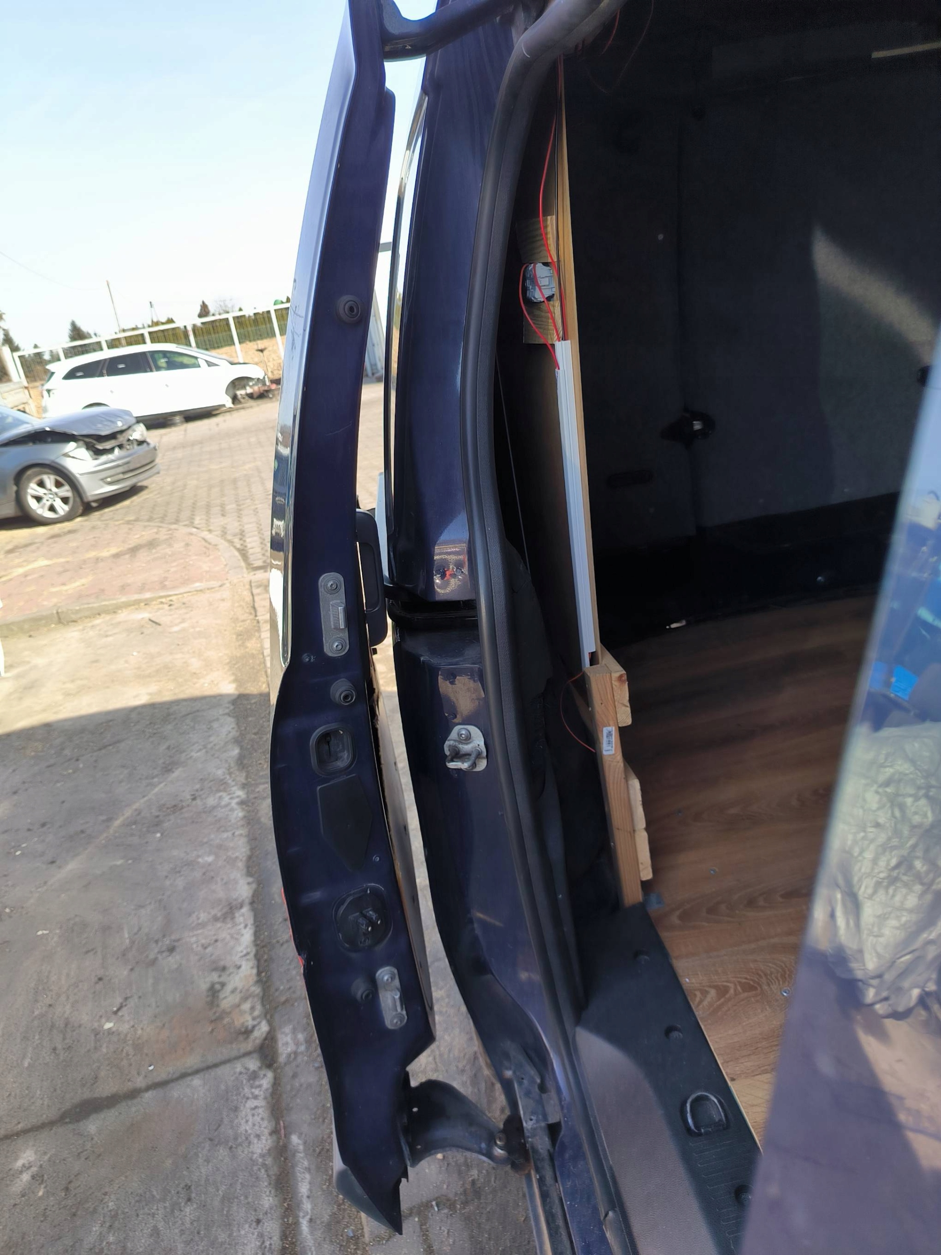 door sliding right OVB42 DACIA DOKKER