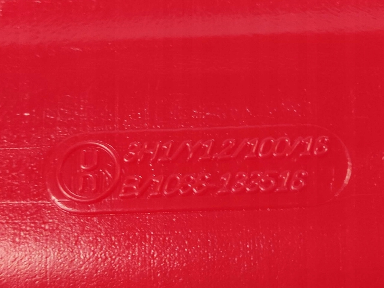 Kanister na paliwo 5l czerwony z lejkiem ATEST Marka Jacky