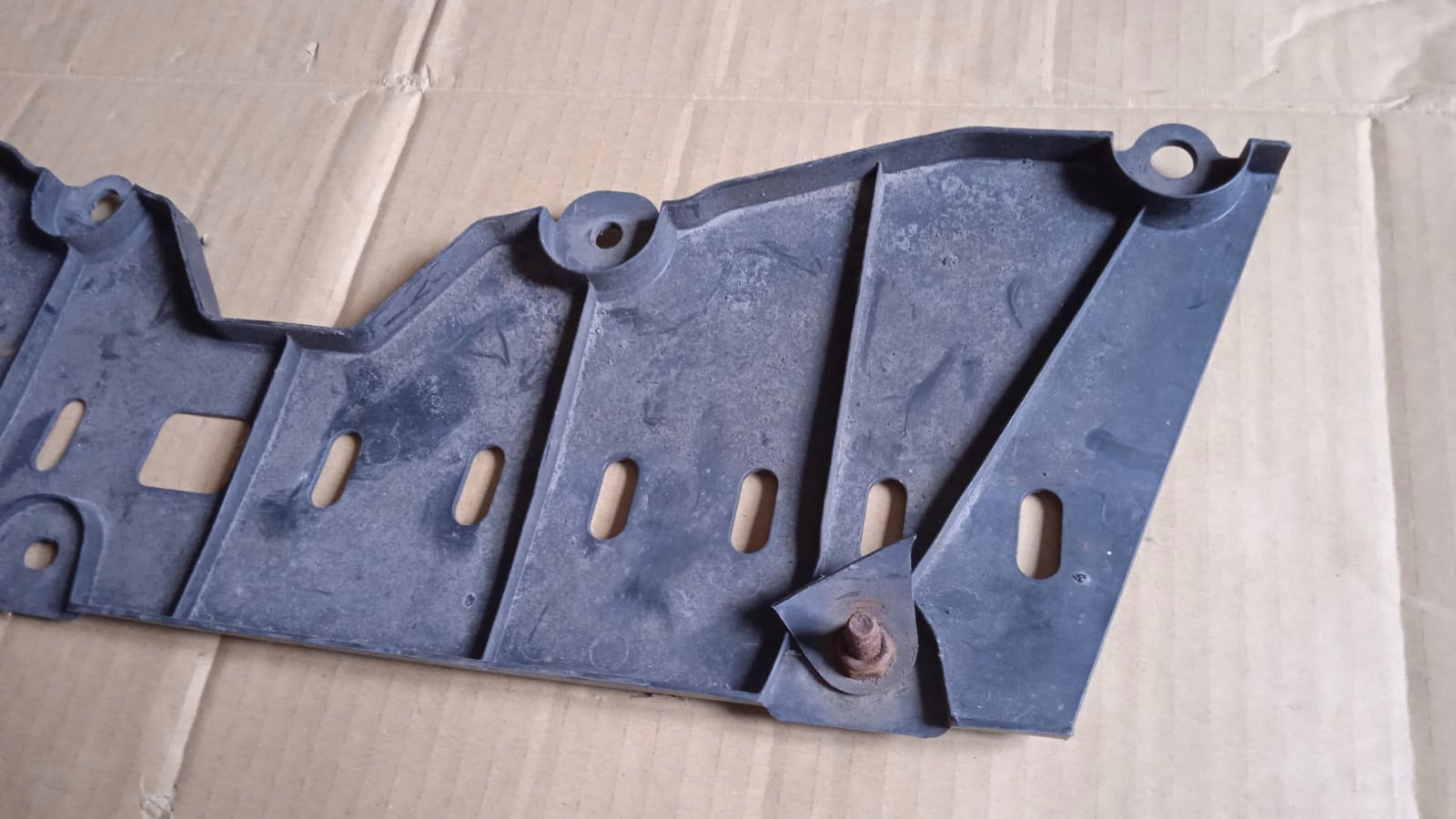 ABSORBER cover below bumper TOYOTA URBAN CRUISER
