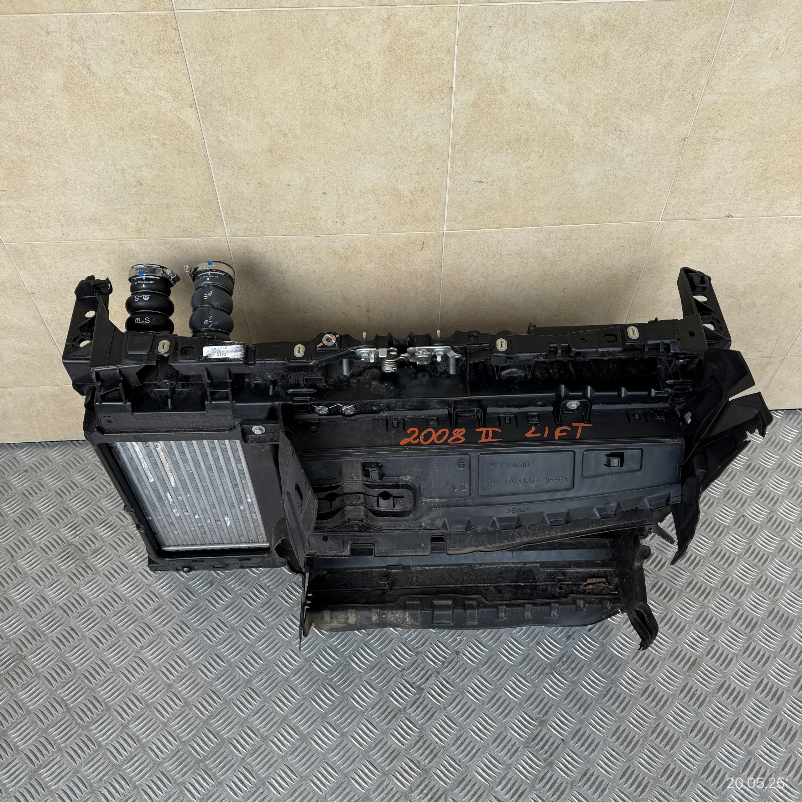 support panel for radiators complete PEUGEOT 2008 II LIFT 1.2 THP