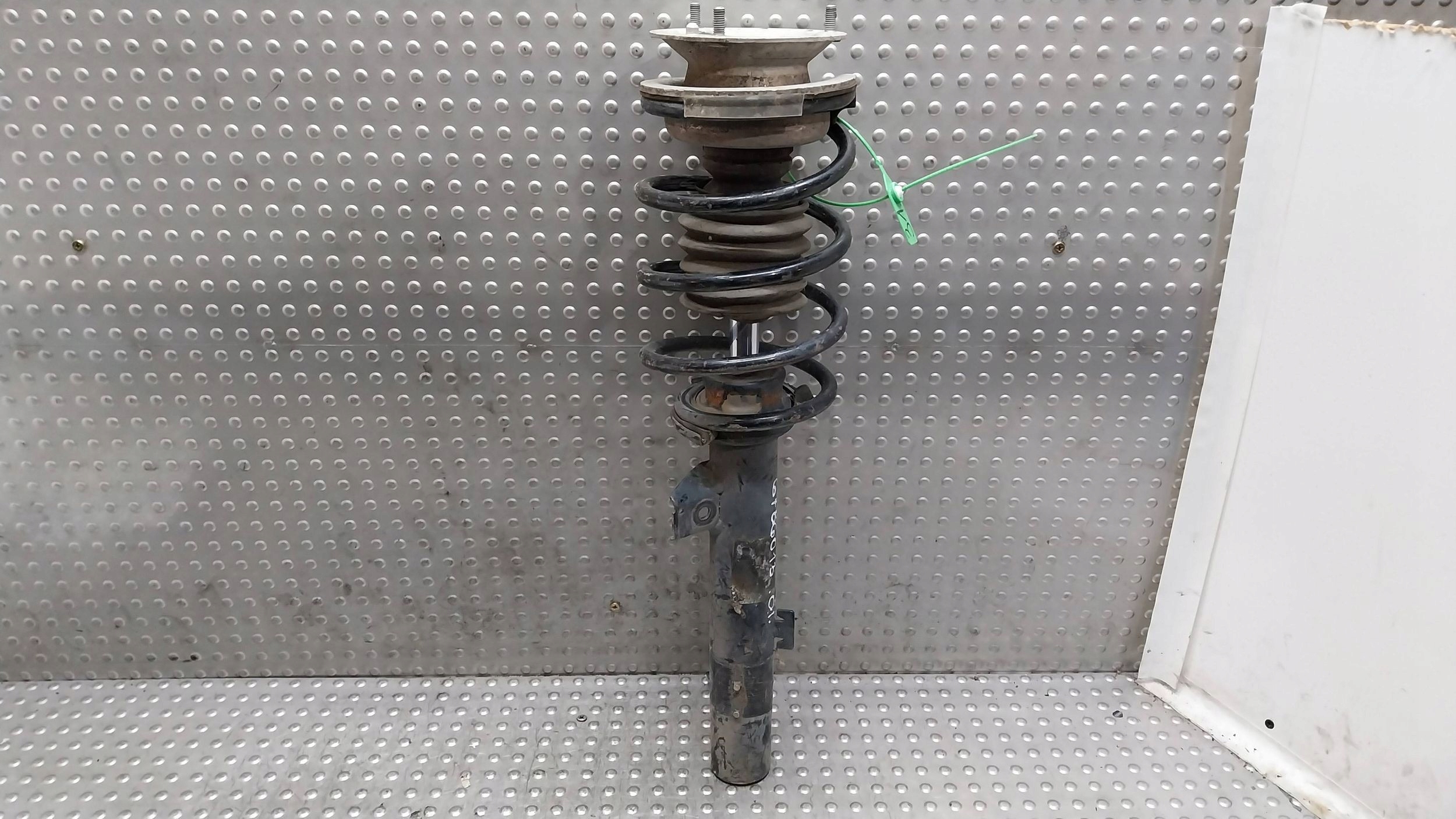 Stoßdämpfer links vorne 6786013 BMW 3 E90 E91 E92