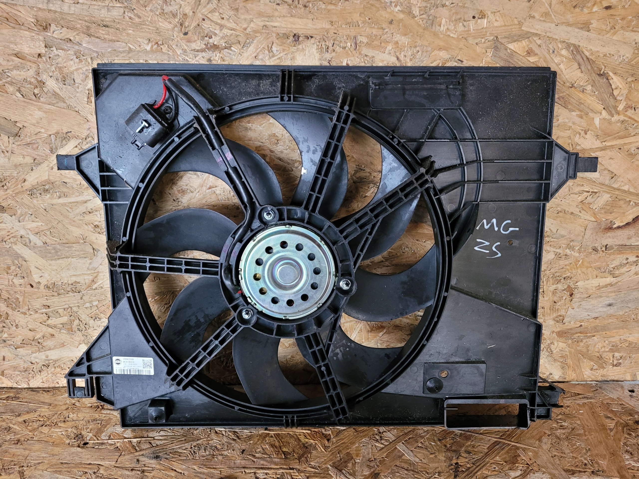 ventilátor chladiče MG ZS 10847398 1.0