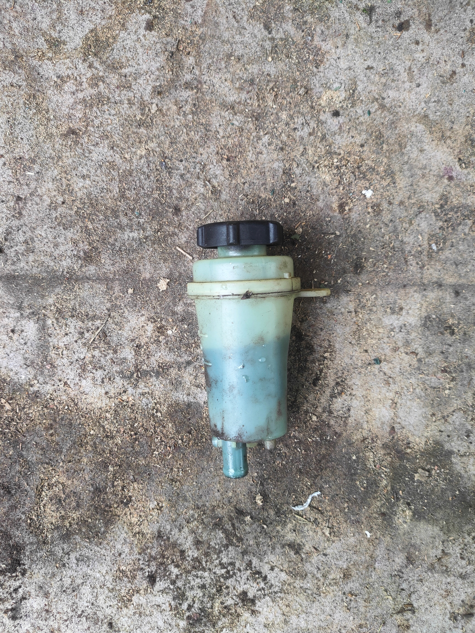 4M513531 - Ford Focus mk2 бачок гидроусилителя 1,6