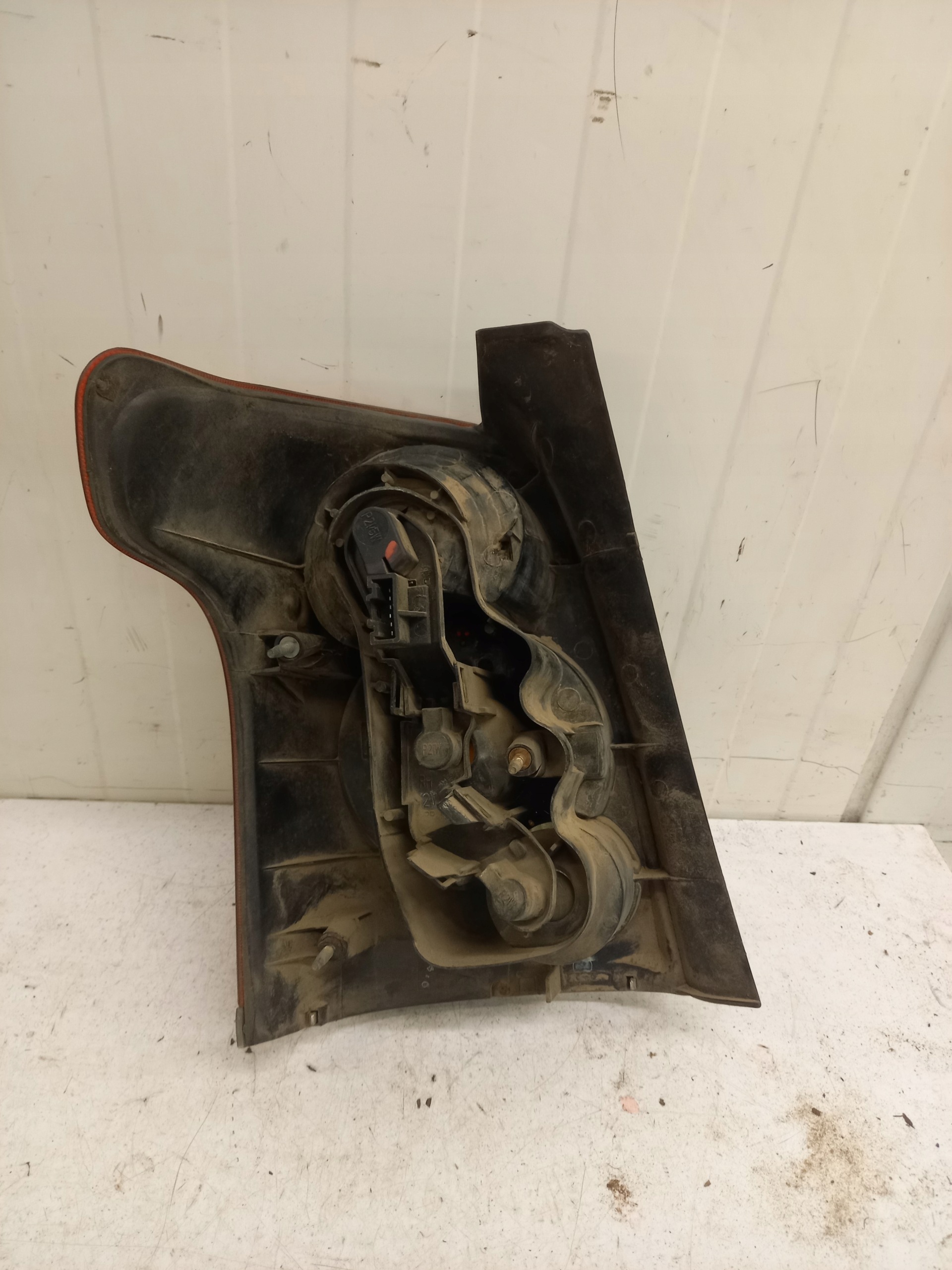 light right rear TOYOTA AVENSIS T25