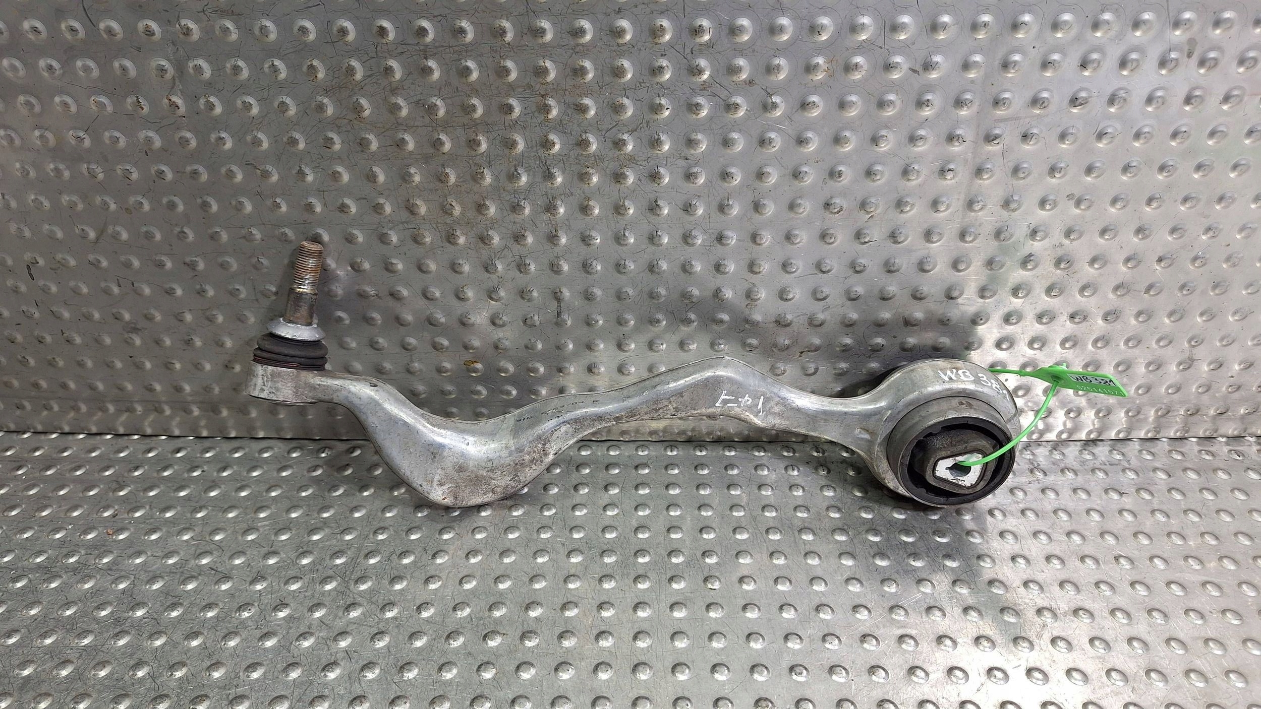 rameno pravý předek 6763704 BMW E81 E82 E87 E88 E89 E90 E91 E92 E93 X1 E84