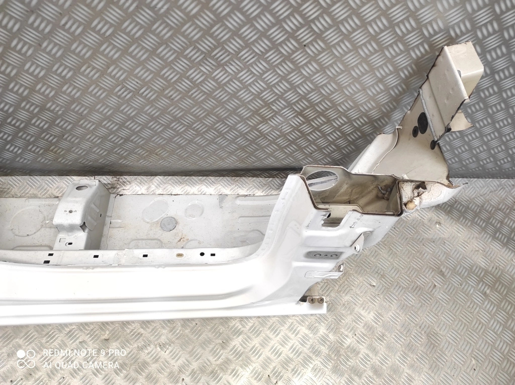 PRÓG PRAWY SŁUPEK OPEL COMBO E CITROEN BERLINGO IV PEUGEOT PARTNER IV EPR Producent części Inny