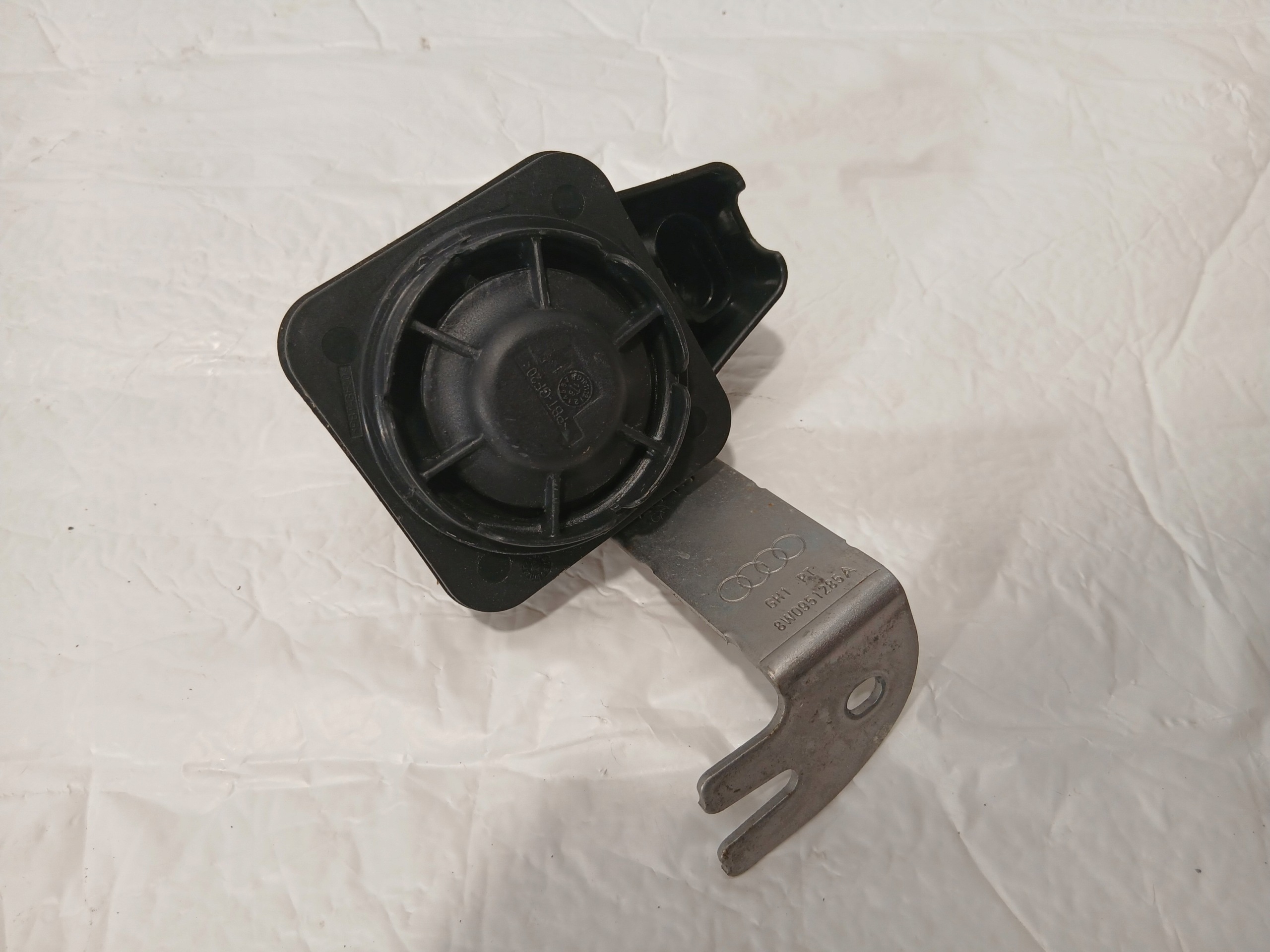 AUDI A4 B9 LIFT SYRENA ALARMU Support plaque 8W0951285A
