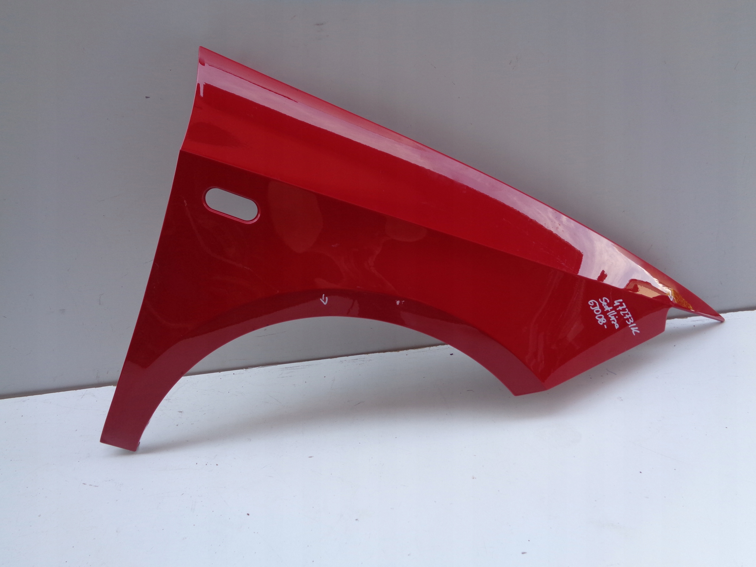 fender right front SEAT IBIZA 6J 6J0 08- NR 47273