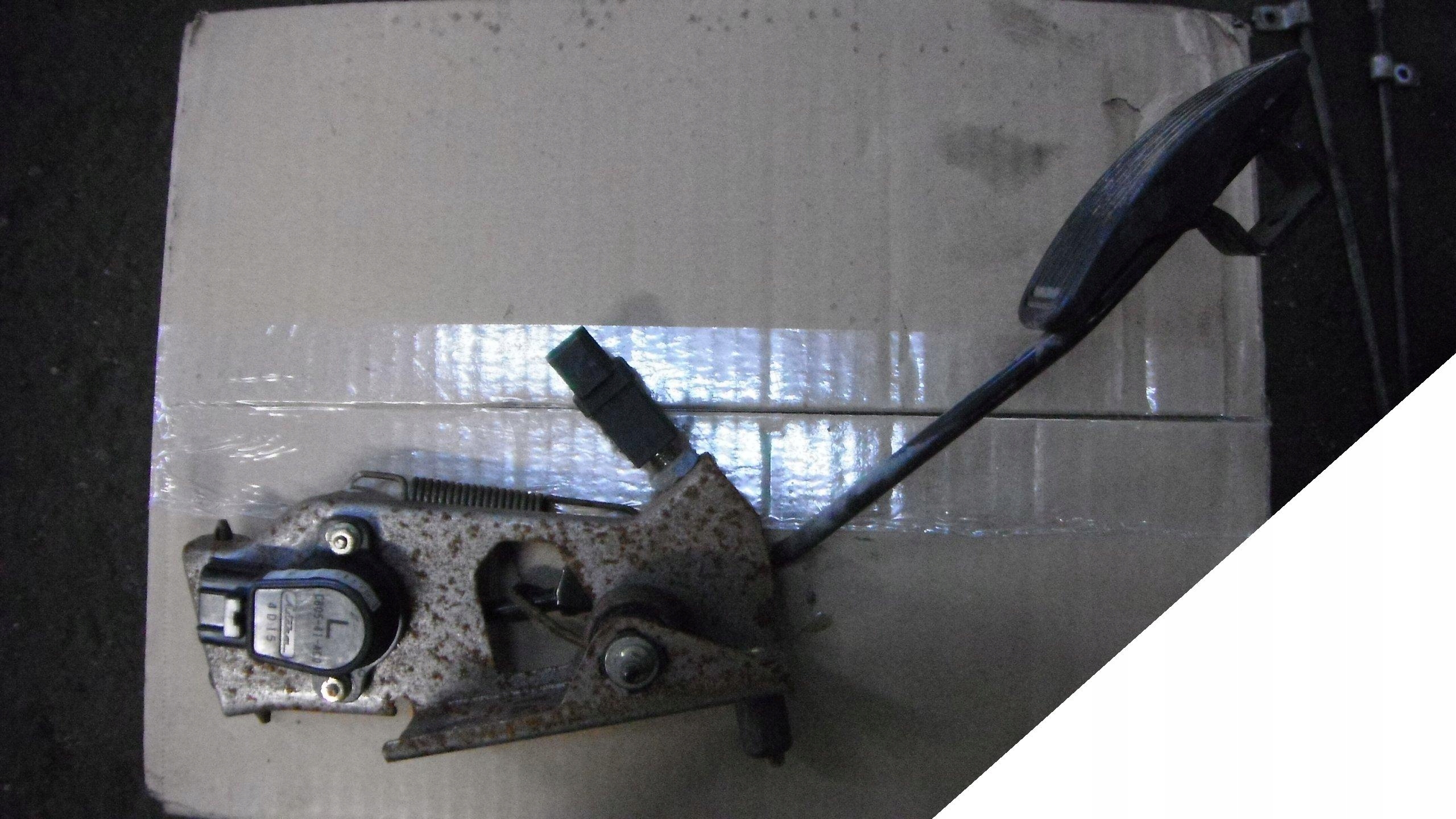 MAZDA 626 6 323 PREMACY MPV POTENCJOMETR GAZU