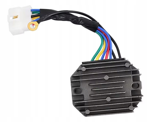 Regulátor napětí 12V Kubota B8200D B8200HST-D B8200E B8200HST-E B9200D