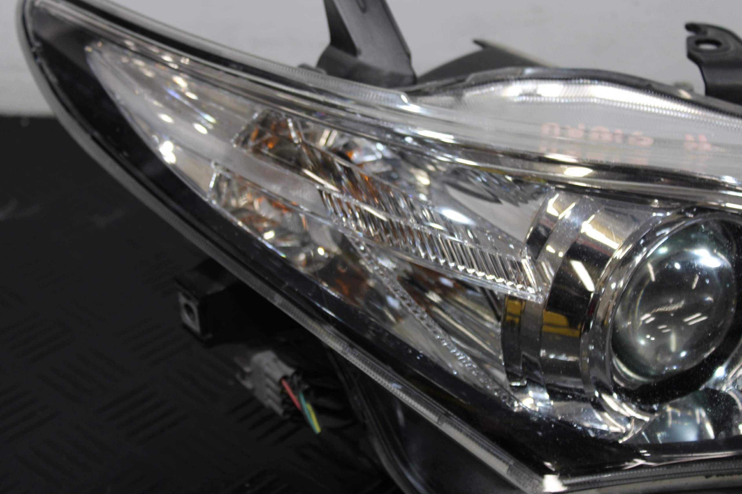 light right front front TOYOTA AURIS II