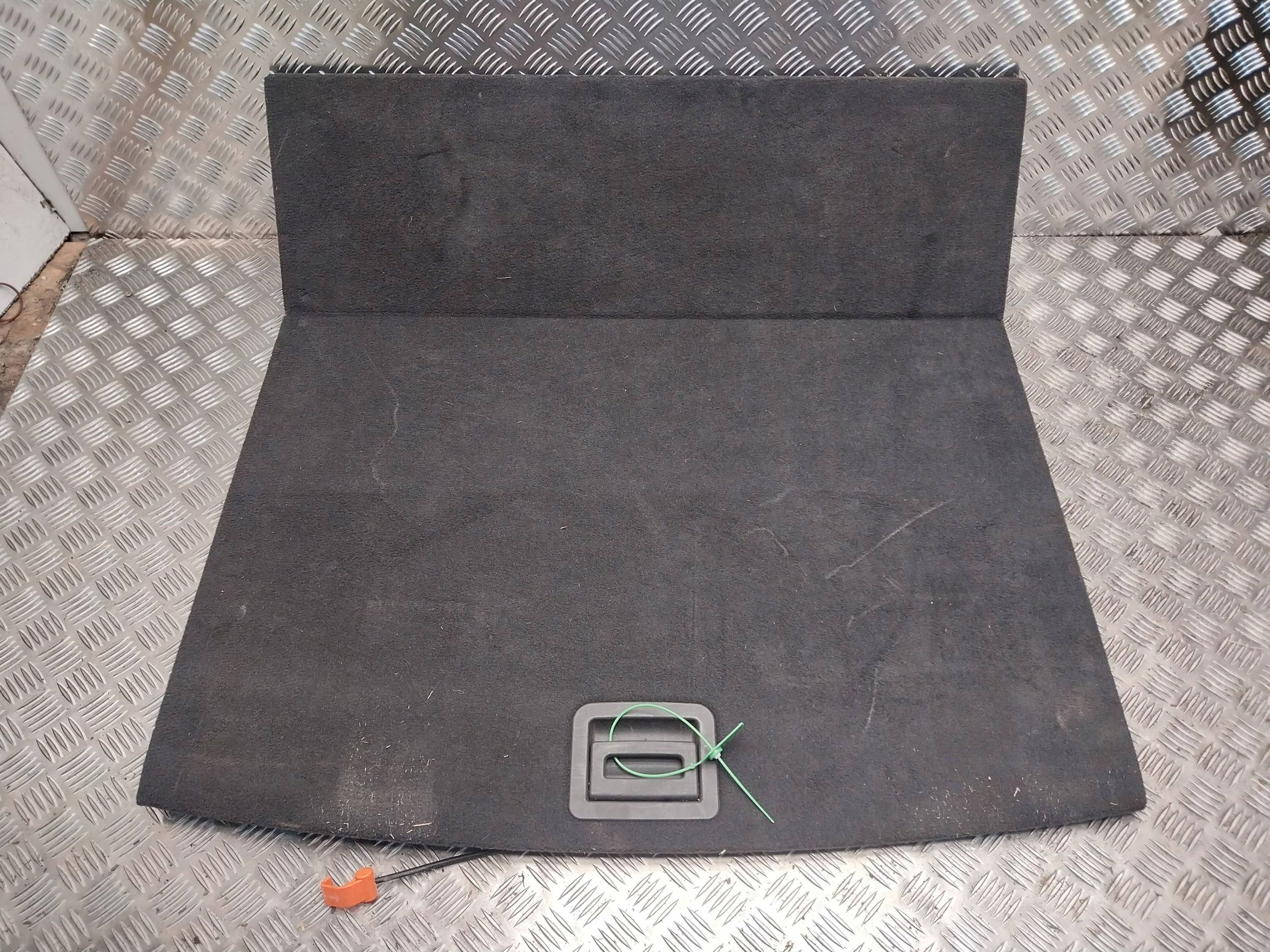 mats floor boot 7P6863546JB1 VW TOUAREG II 7P