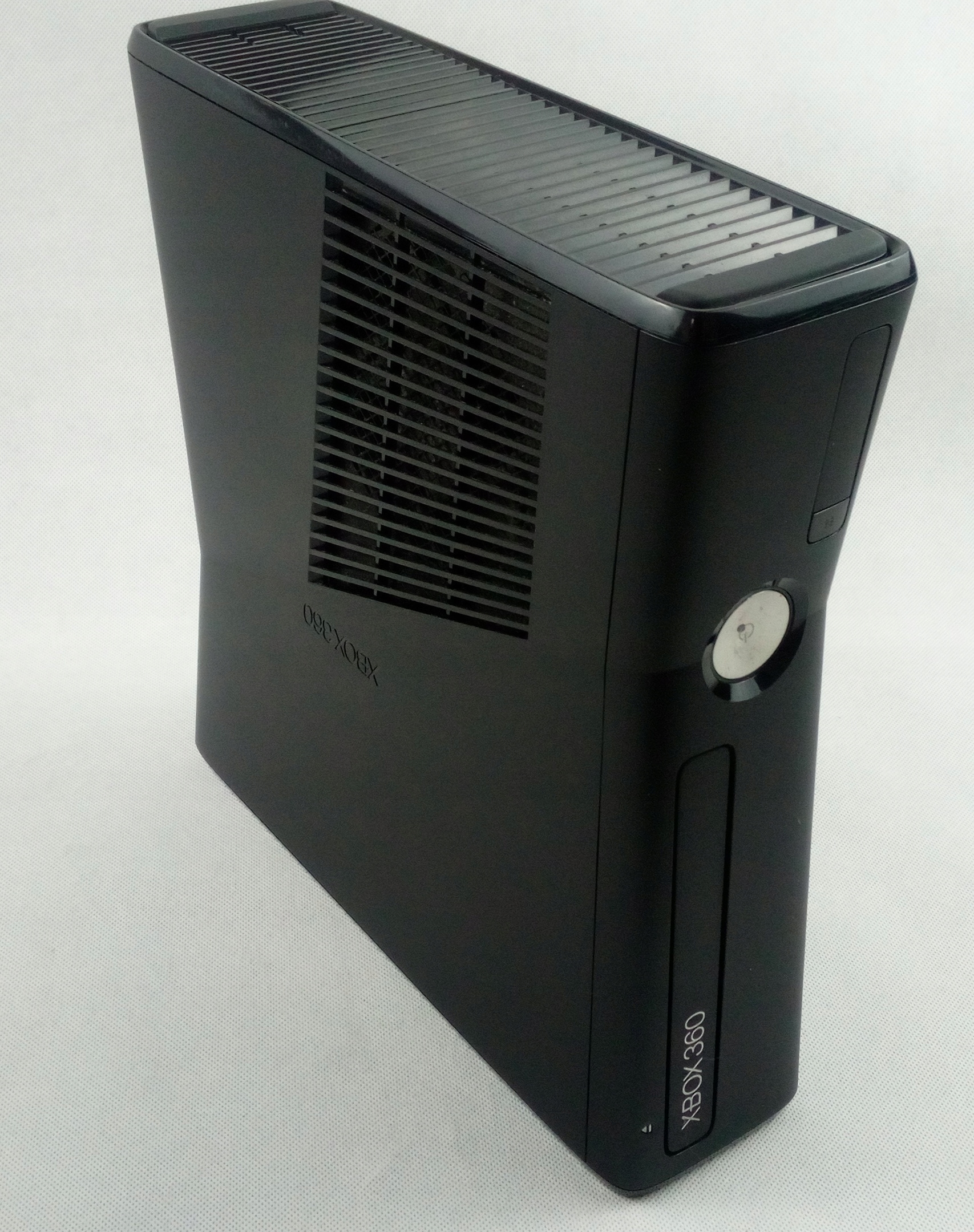 KONSOLA XBOX 360 SLIM S PADY KINECT GRY PRO GAMER Waga produktu 2.7 kg