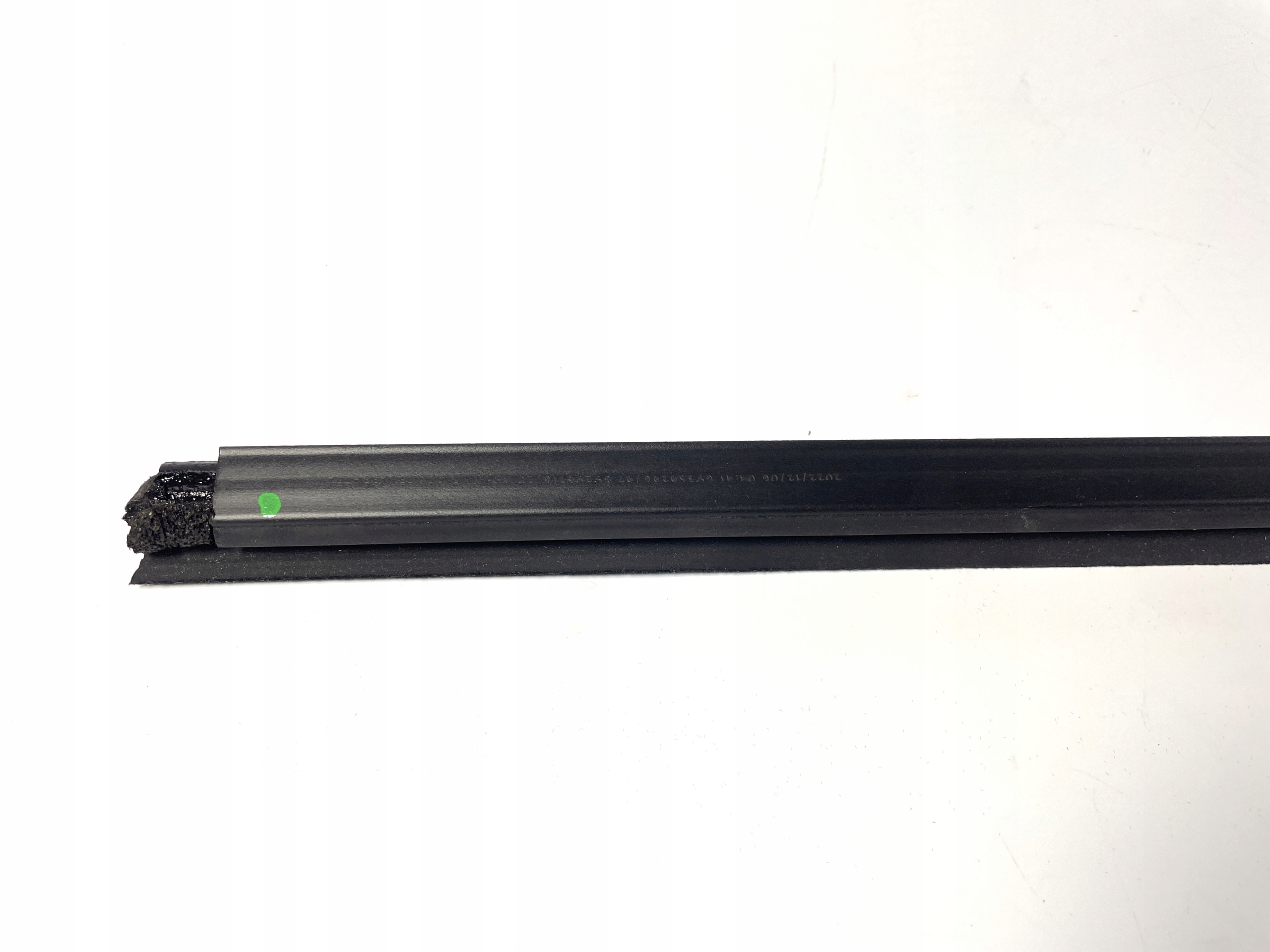 Ram 1500 V gasket inner windows door right left rear rear part 2019-24