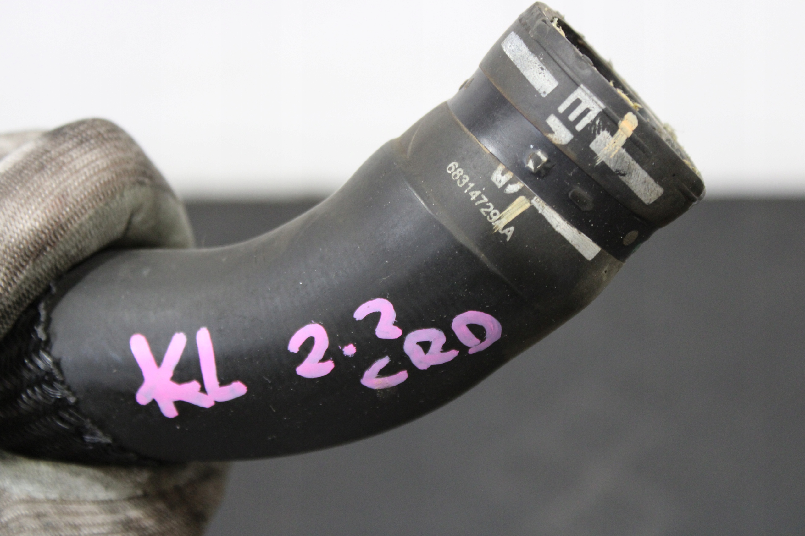 crijevo prijenos vode 68314729AA JEEP CHEROKEE V 5 KL