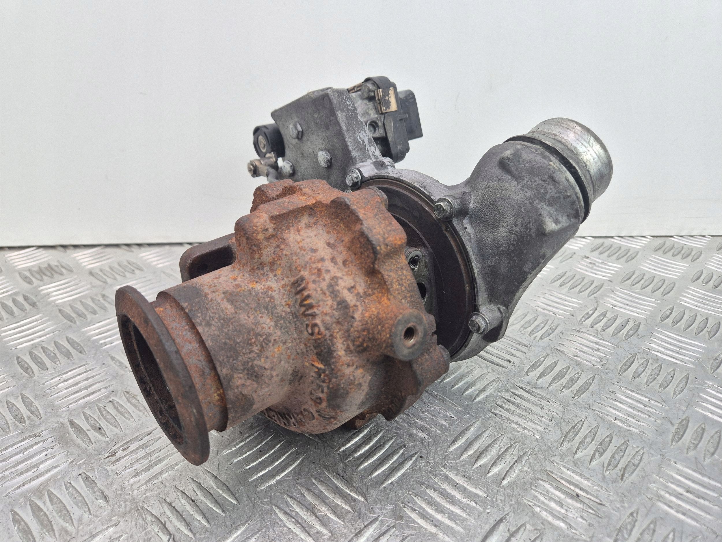 BMW 3 E90 E91 320d turbo 7800594 N47D20A