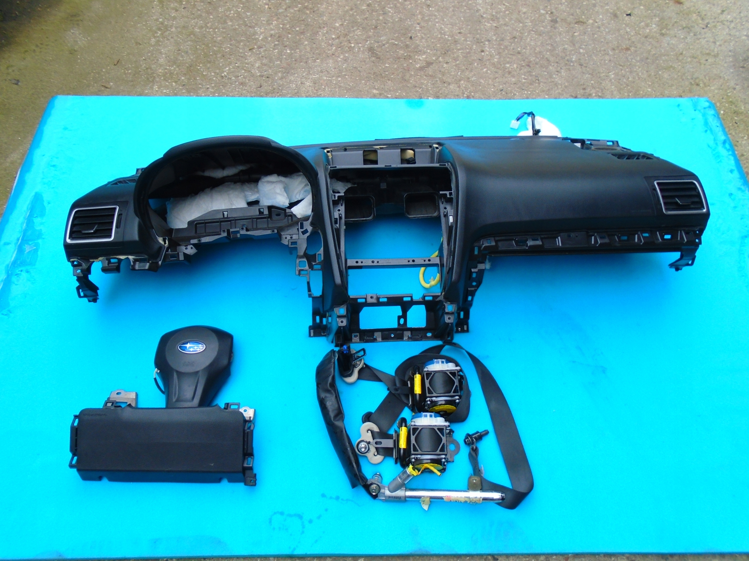 SUBARU XV КРОСТРЕК ПАНЕЛЬ ПРИБОРОВ ТОРПЕДA AIRBAG РЕМНИ