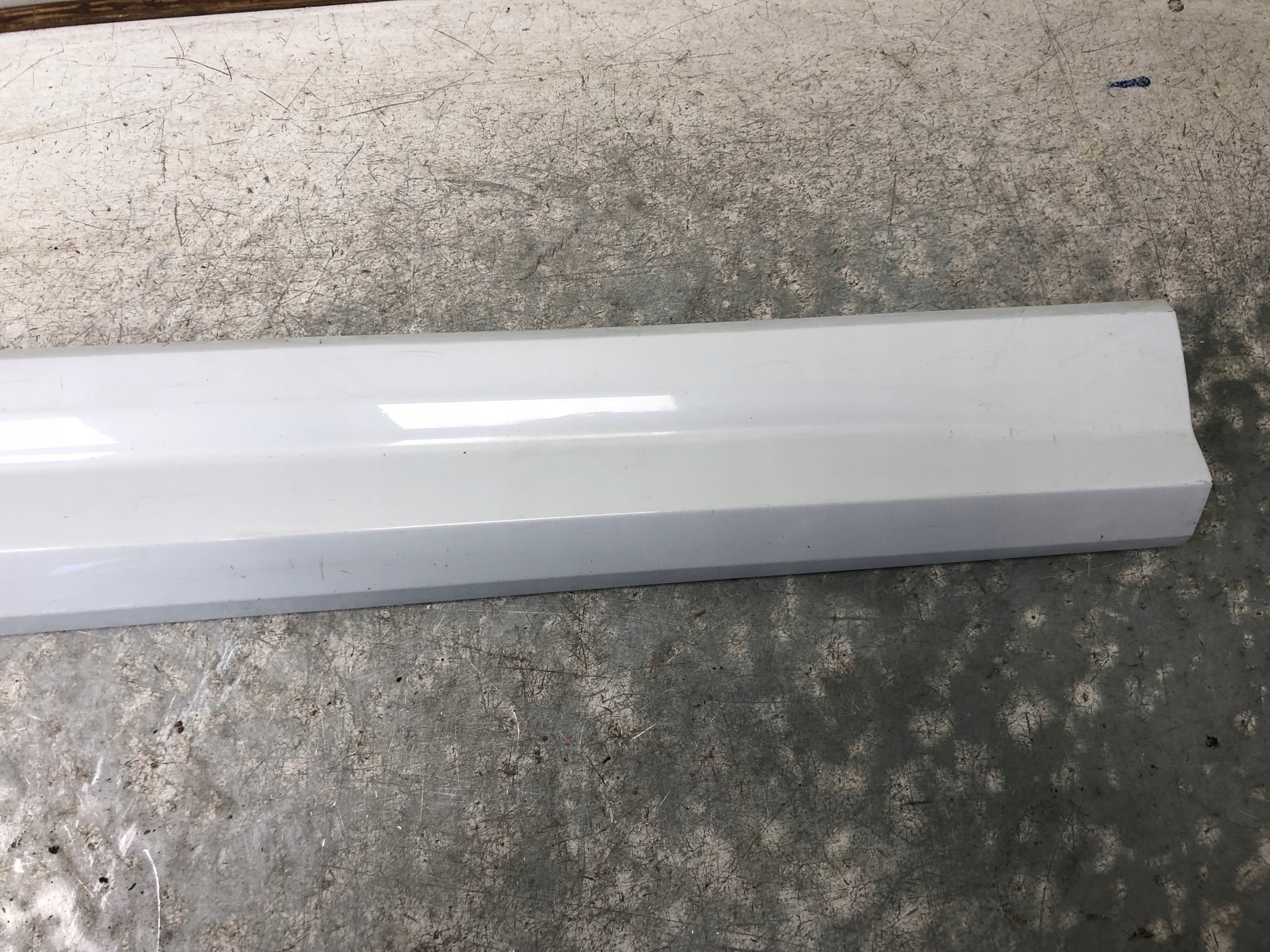 moulding door right front AUDI Q2 S-LINE 81A853960A