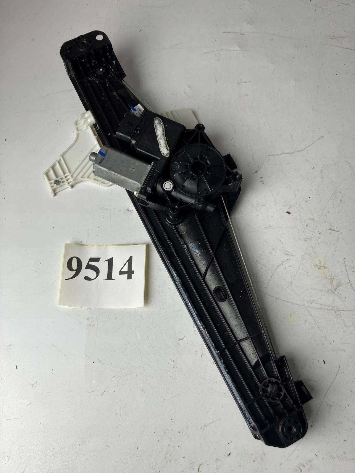 window regulator right rear part PEUGEOT 3008 II 9810488480