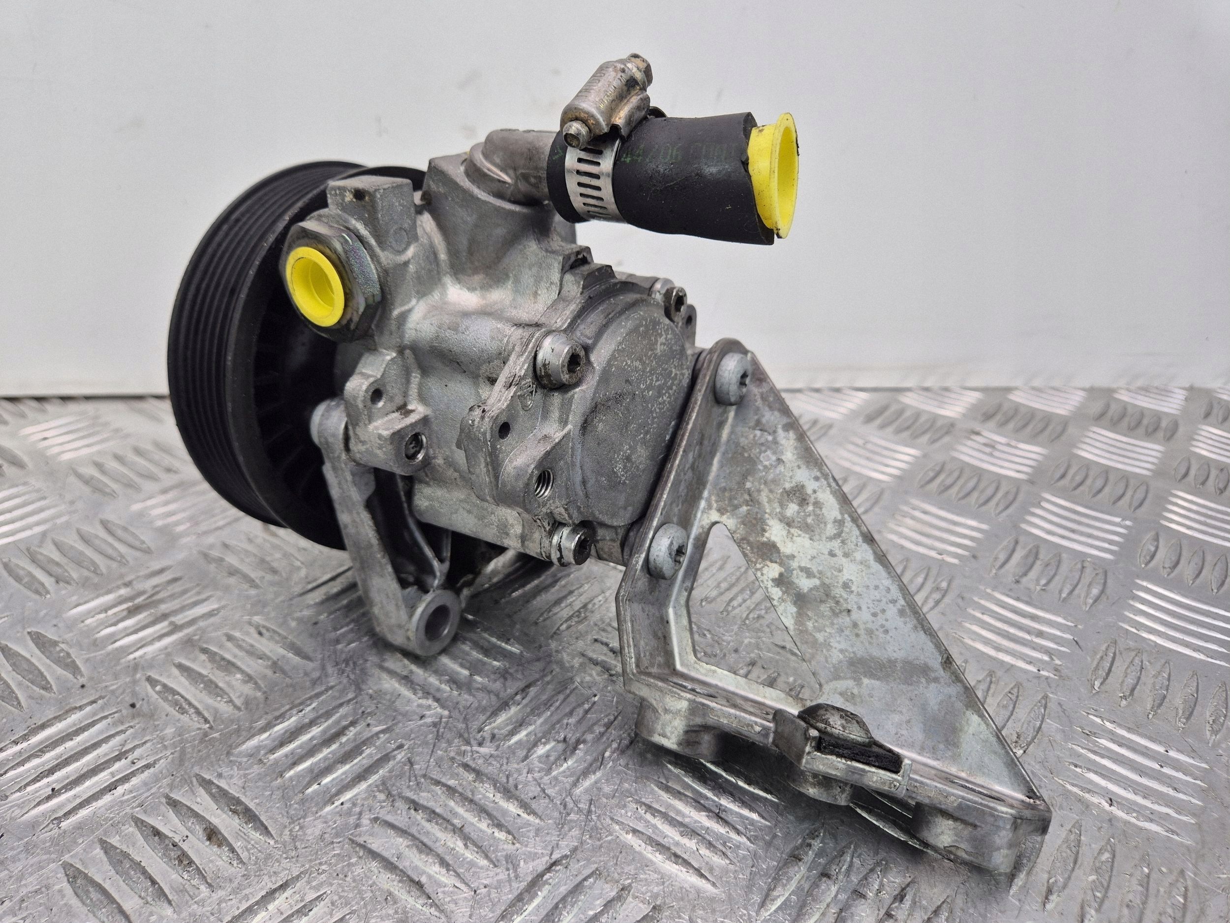 BMW 3 E92 E93 325i Pompa servosterzo 4042171 N52B25AF
