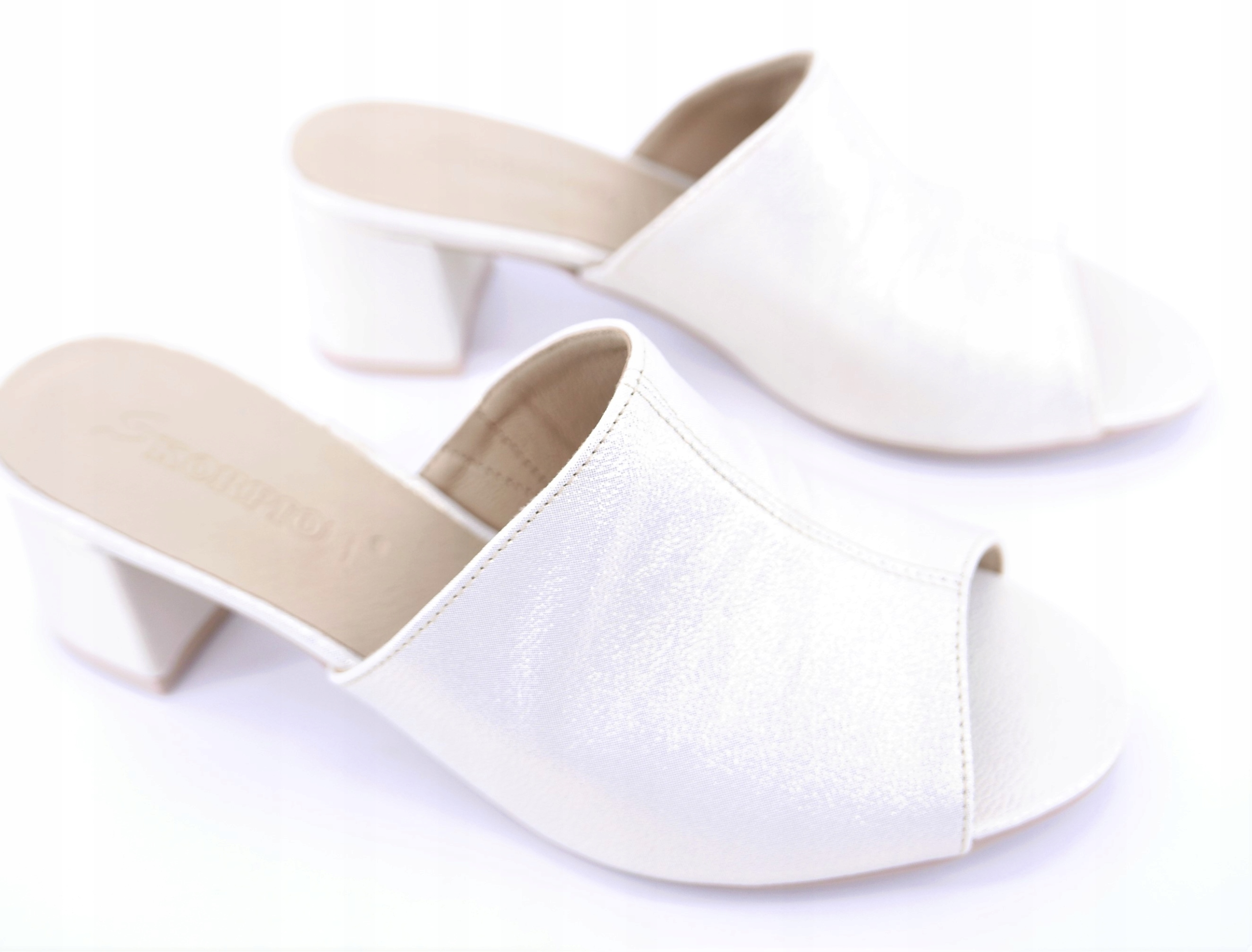 SKORPIO POLSKIE KLAPKI DAMSKIE PERŁOWE R38 Kod producenta GLAS