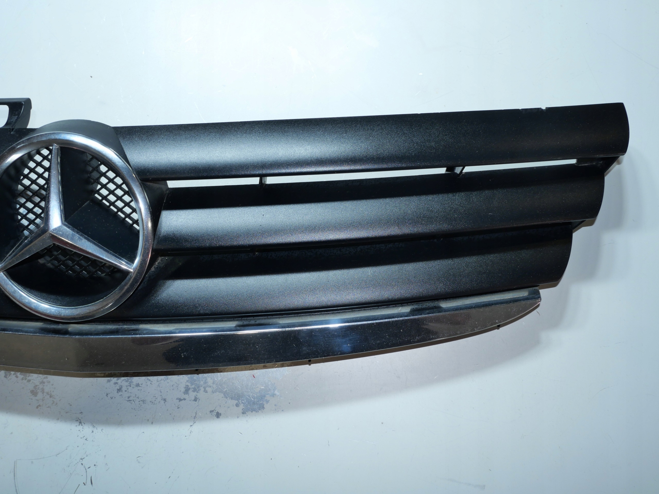 MERCEDES W169 grill grill 1698800083