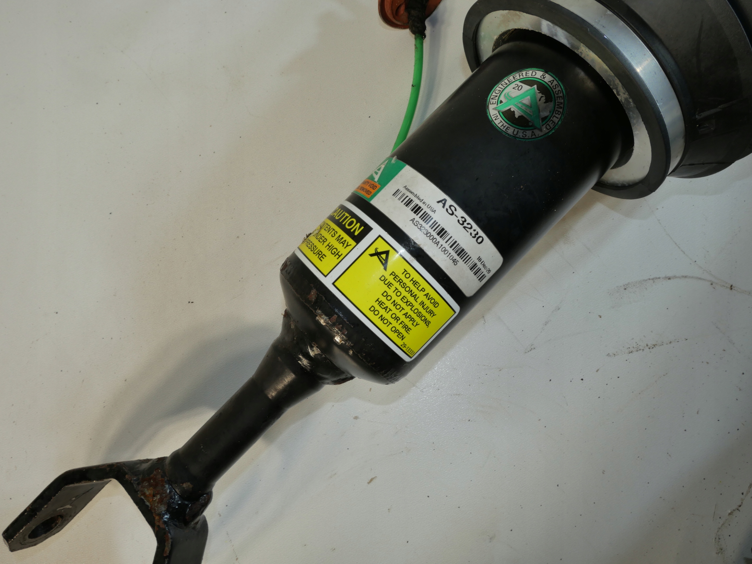 shock absorber front AUDI A6 C5 ALLROAD 2.5 TDI ARNOTT