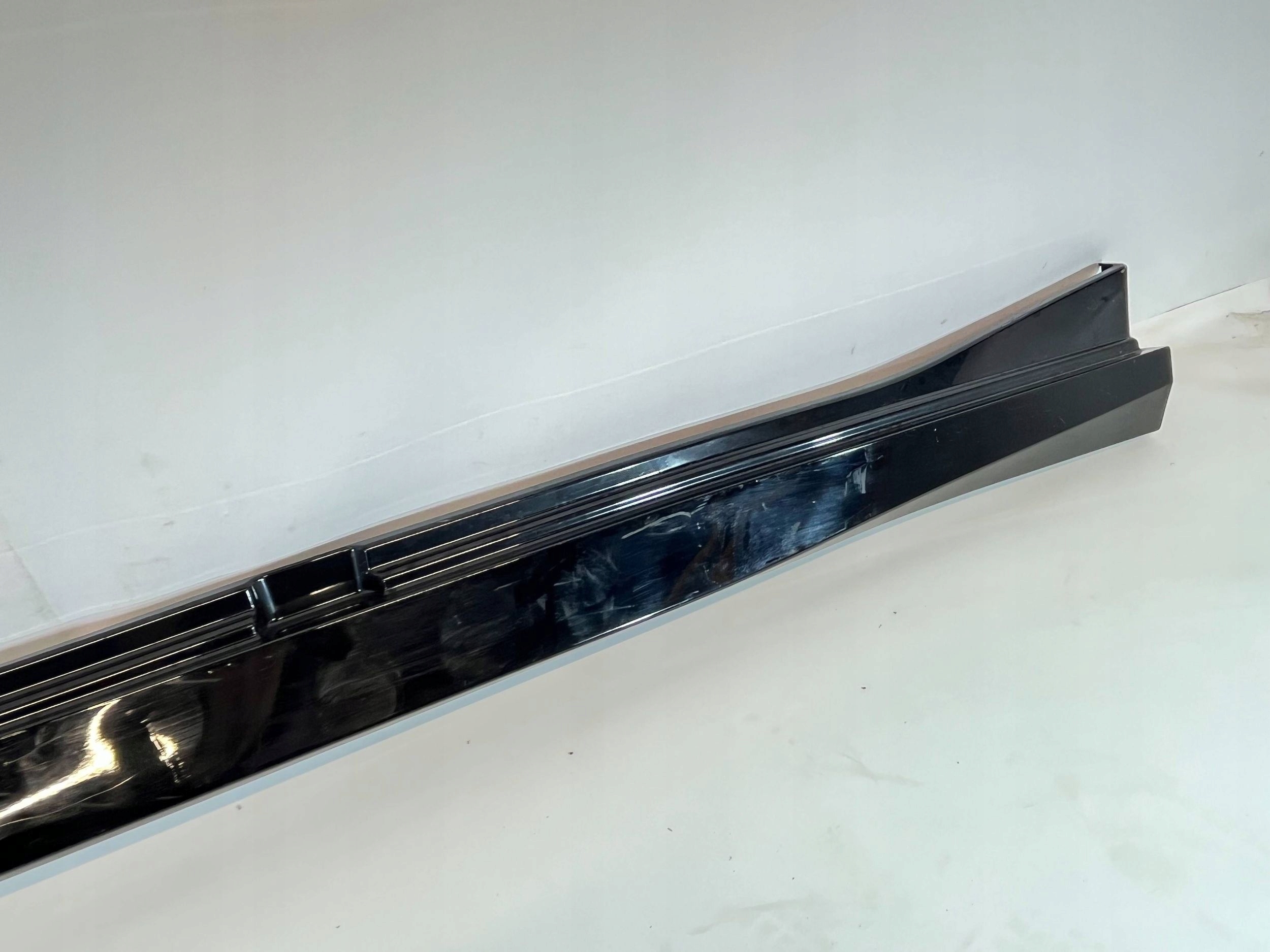 moulding threshold left M PAKIET BMW iX 8737831