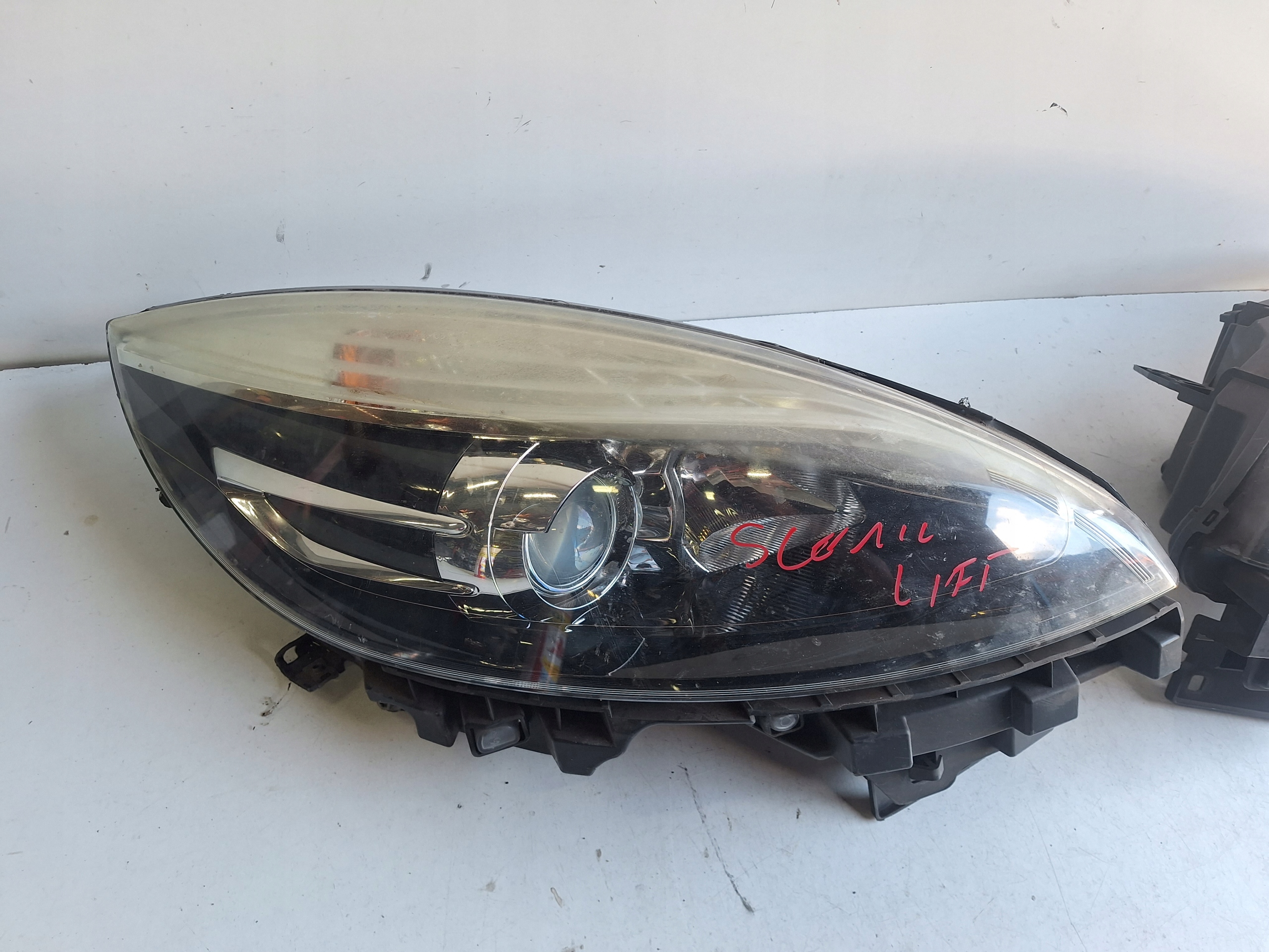RENAULT SCENIC III LIFT 12-16 light left UK