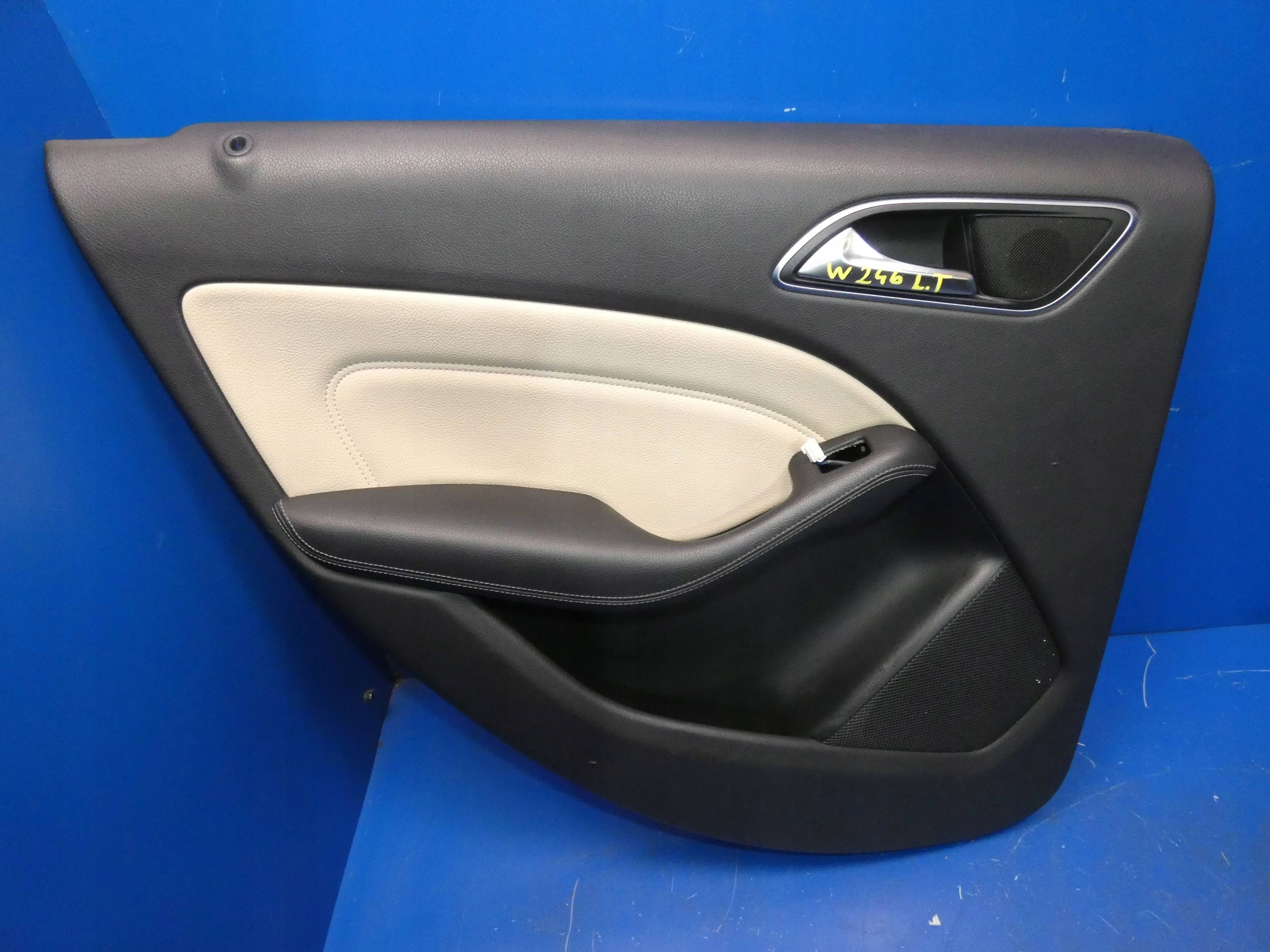 MERCEDES B KLASA W246 side upholstery door left rear part