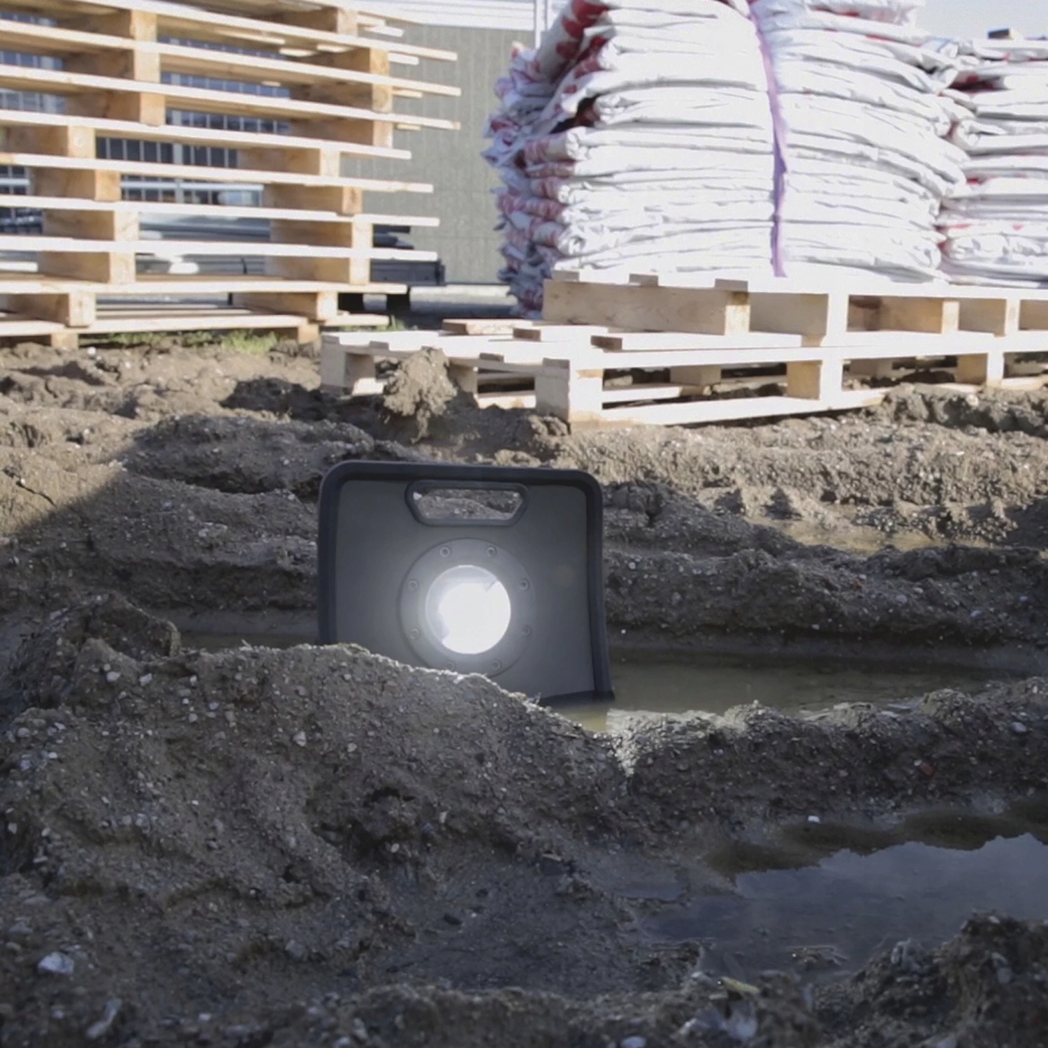 Lampa Robocza warsztatowa halogen 03.5444 SCANGRIP NOVA 12K Bluetooth Waga produktu z opakowaniem jednostkowym 10.5 kg