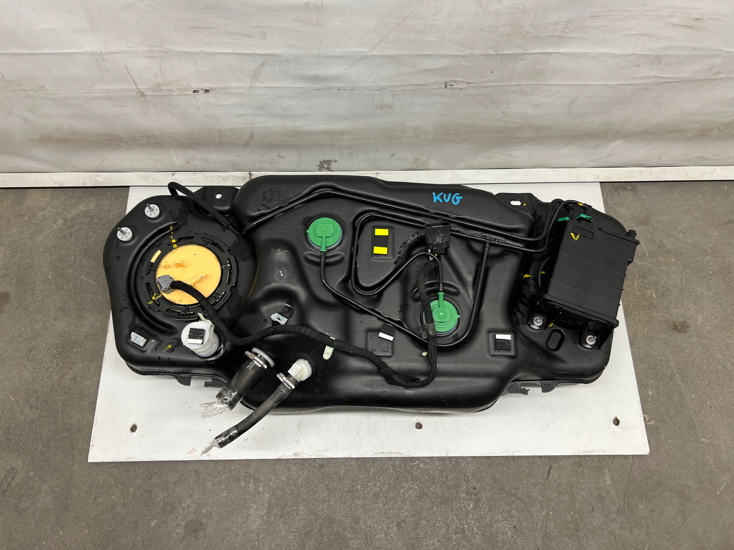Ford Kuga MK3 spremnik rezervoar goriva kompletan