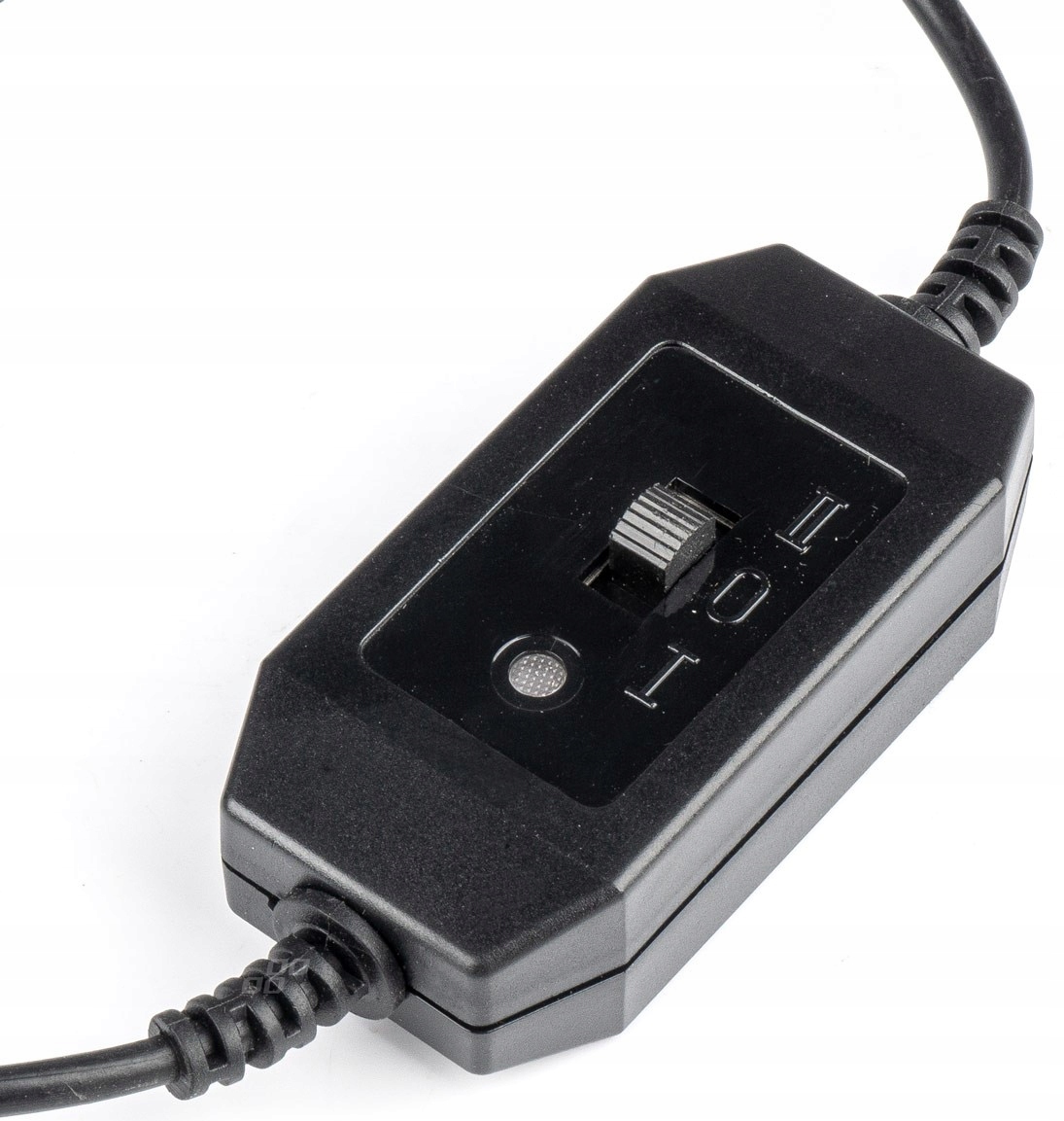 WENTYLATOR SAMOCHODOWY NAWIEW WIATRAK DO AUTA 12V EAN (GTIN) 5903293030035