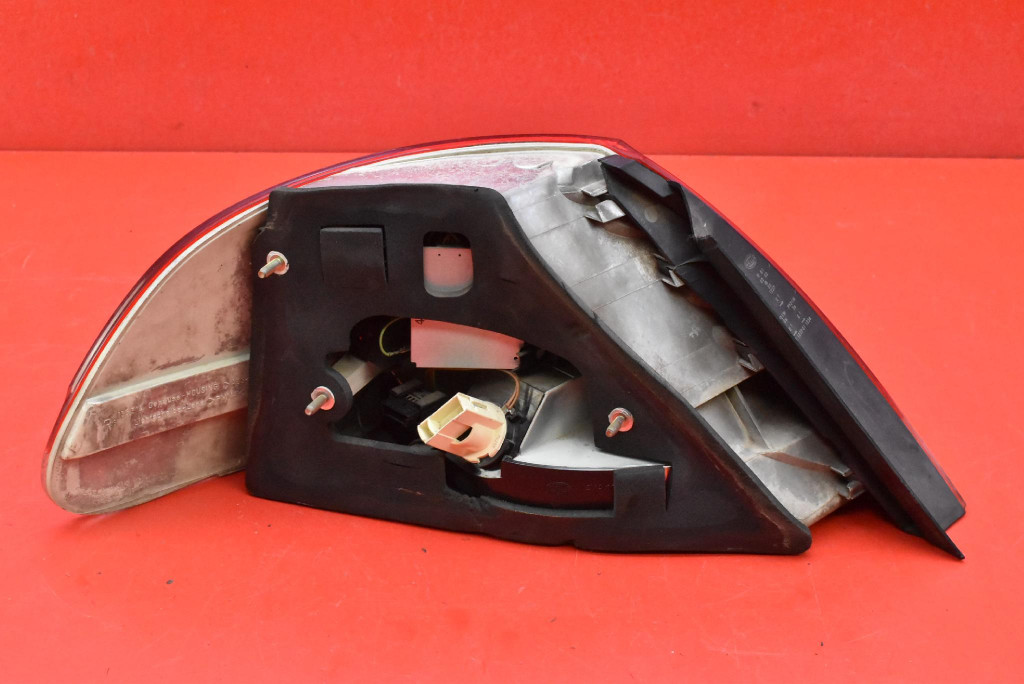 light right rear part rear 155514 BMW E65 01-05