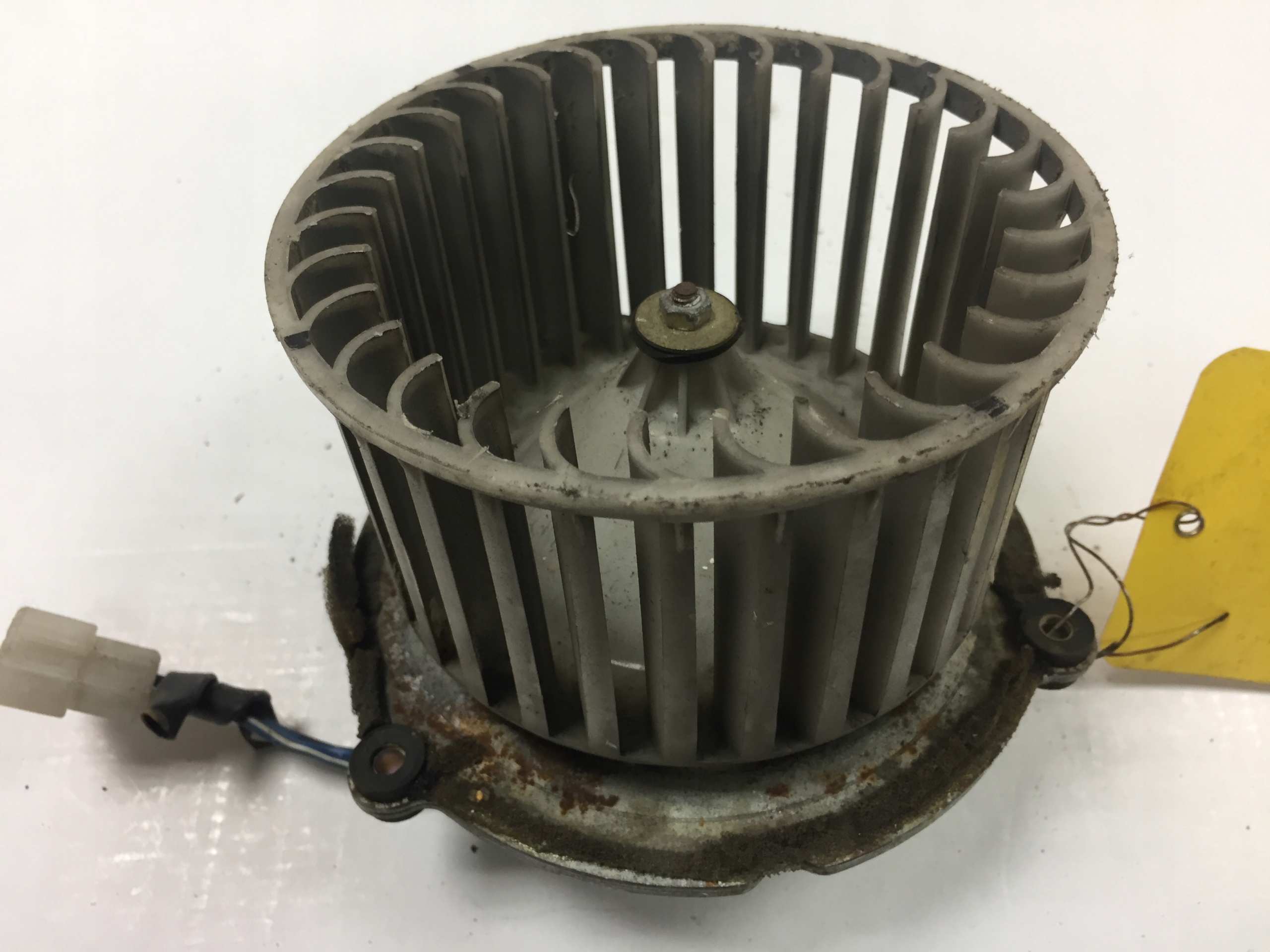 Вентилятор NISSAN MICRA K10 A9662