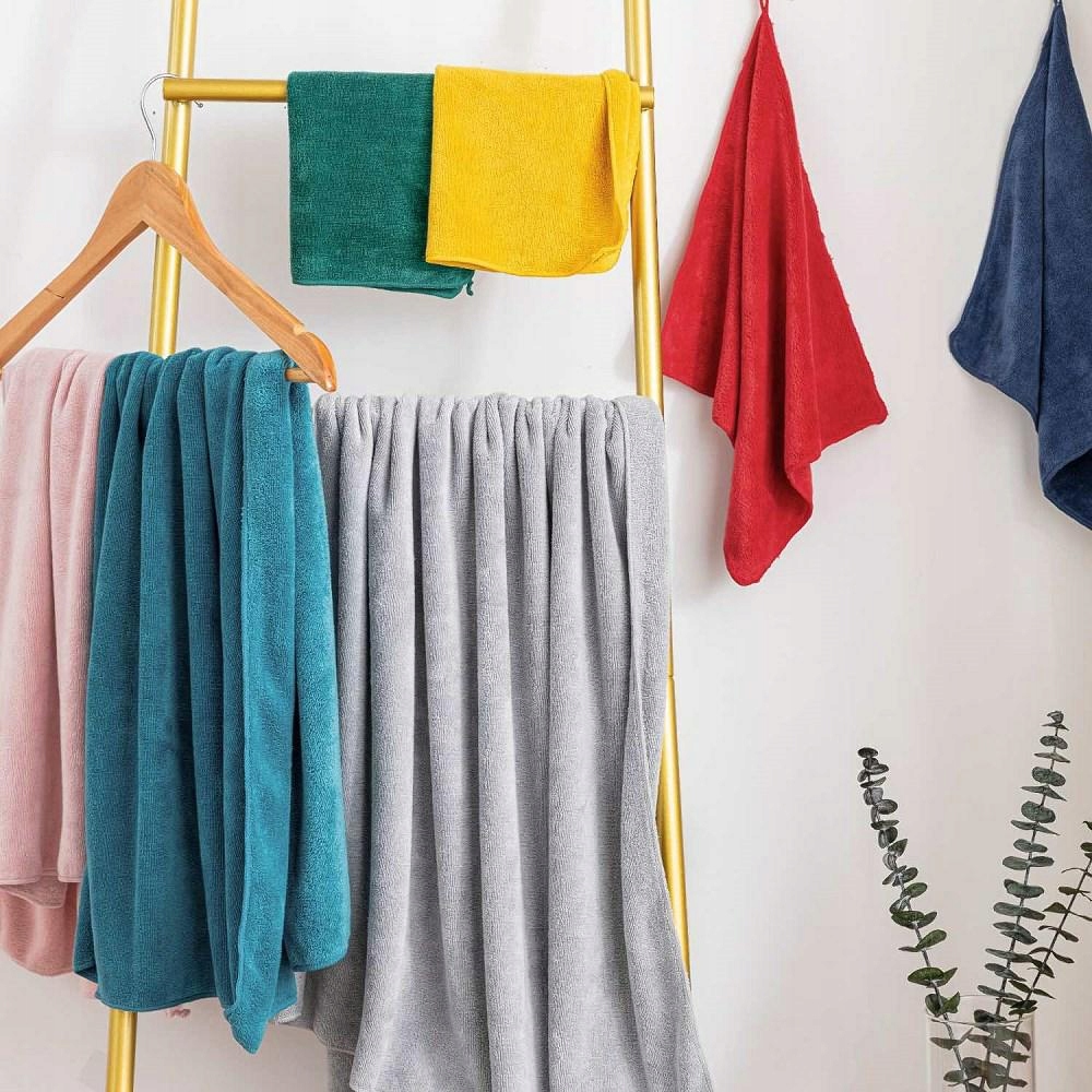 Ręcznik szybkoschnący 30x30 granatowy z mikrofibry Marka Spod Igły i Nitki