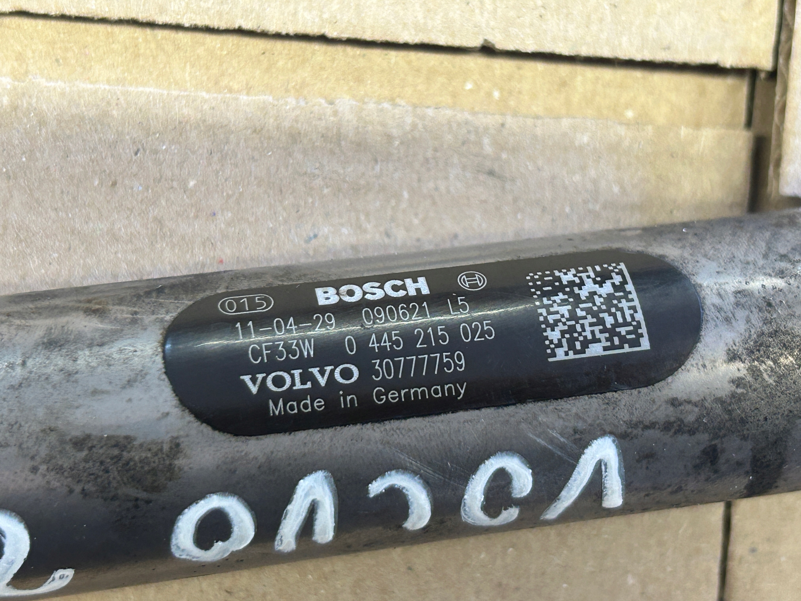 VOLVO V60 2,0 D D5204T3 Rampe injection 0445215025