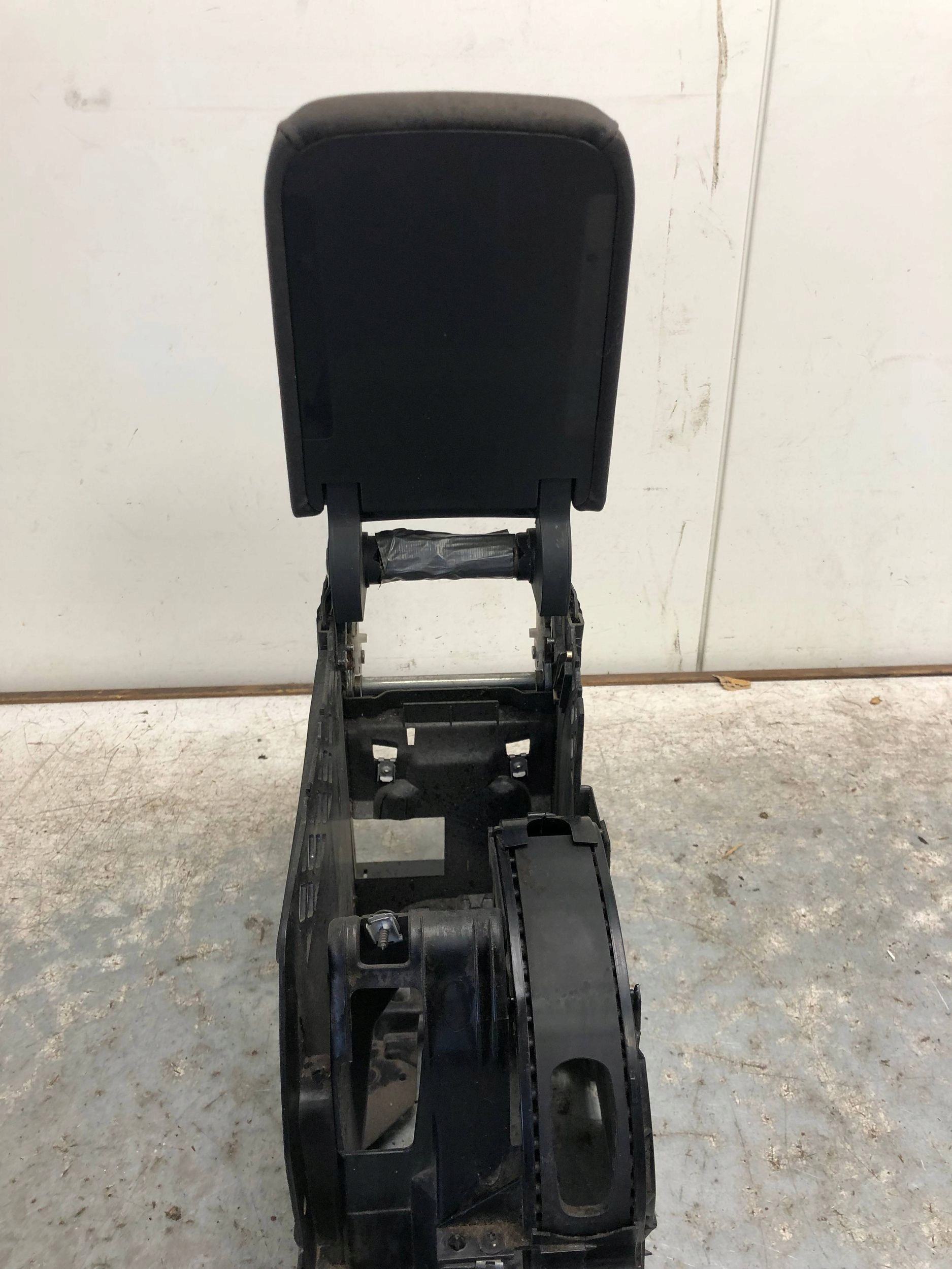 TUNEL bracciolo WELUR VW GOLF V 1K0864207C