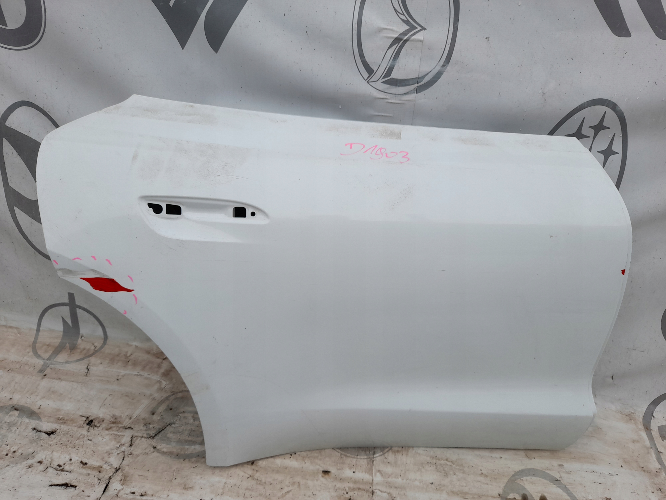 PORSCHE TAYCAN 9J1 DRZWI PRAWE TYLNE Typ samochodu Samochody osobowe