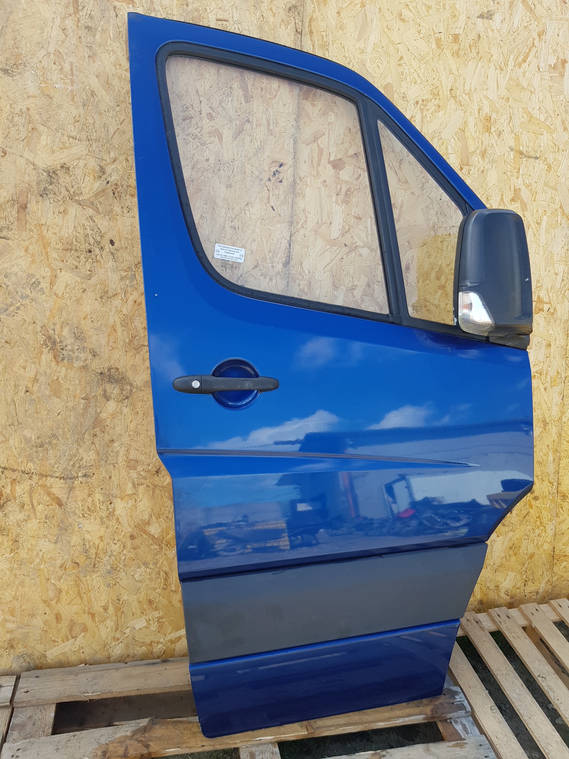 VW CRAFTER MERCEDES SPRINTER W906 door front front right blue