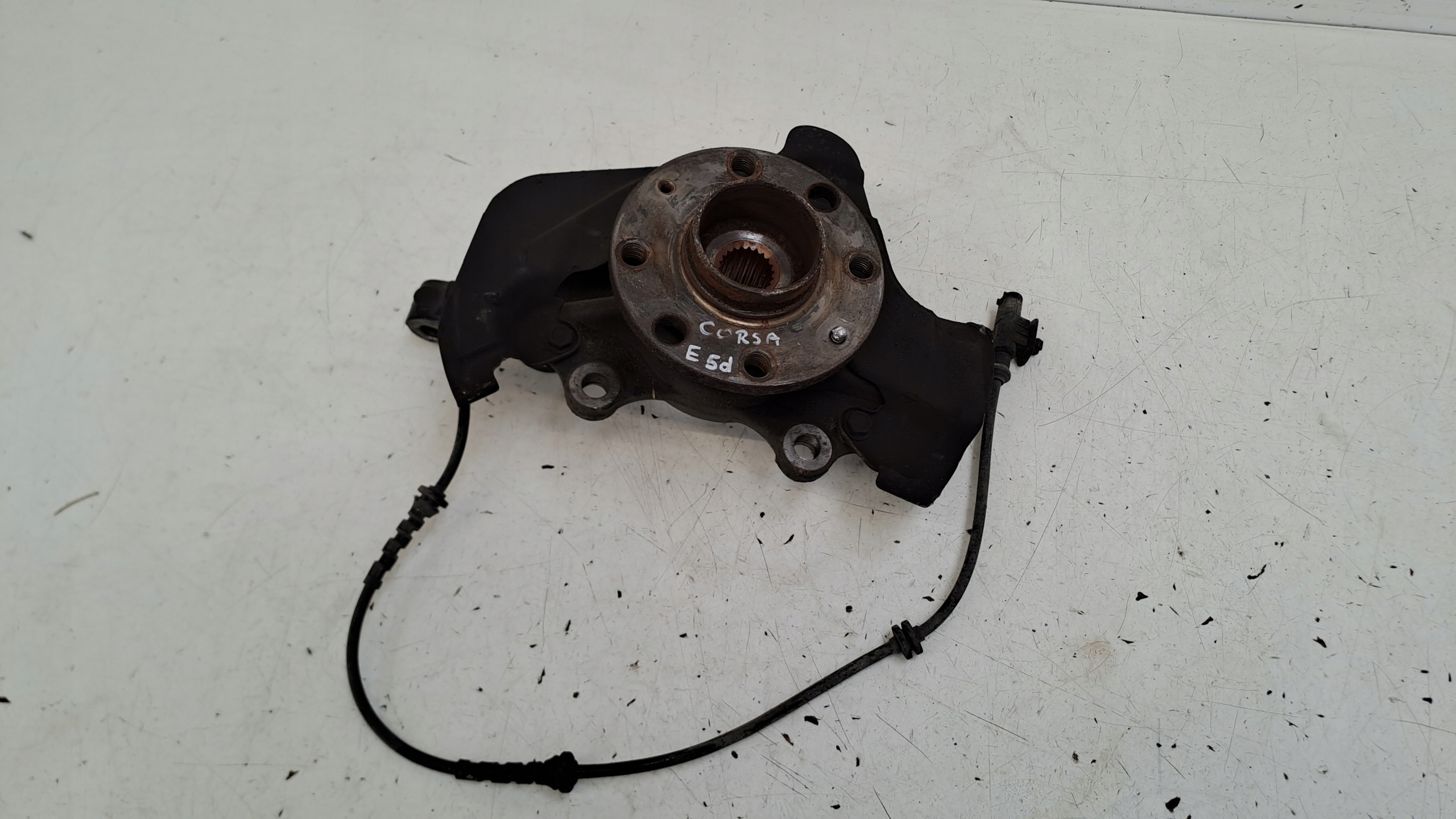 otoč levý předek 13388767 Opel Corsa E