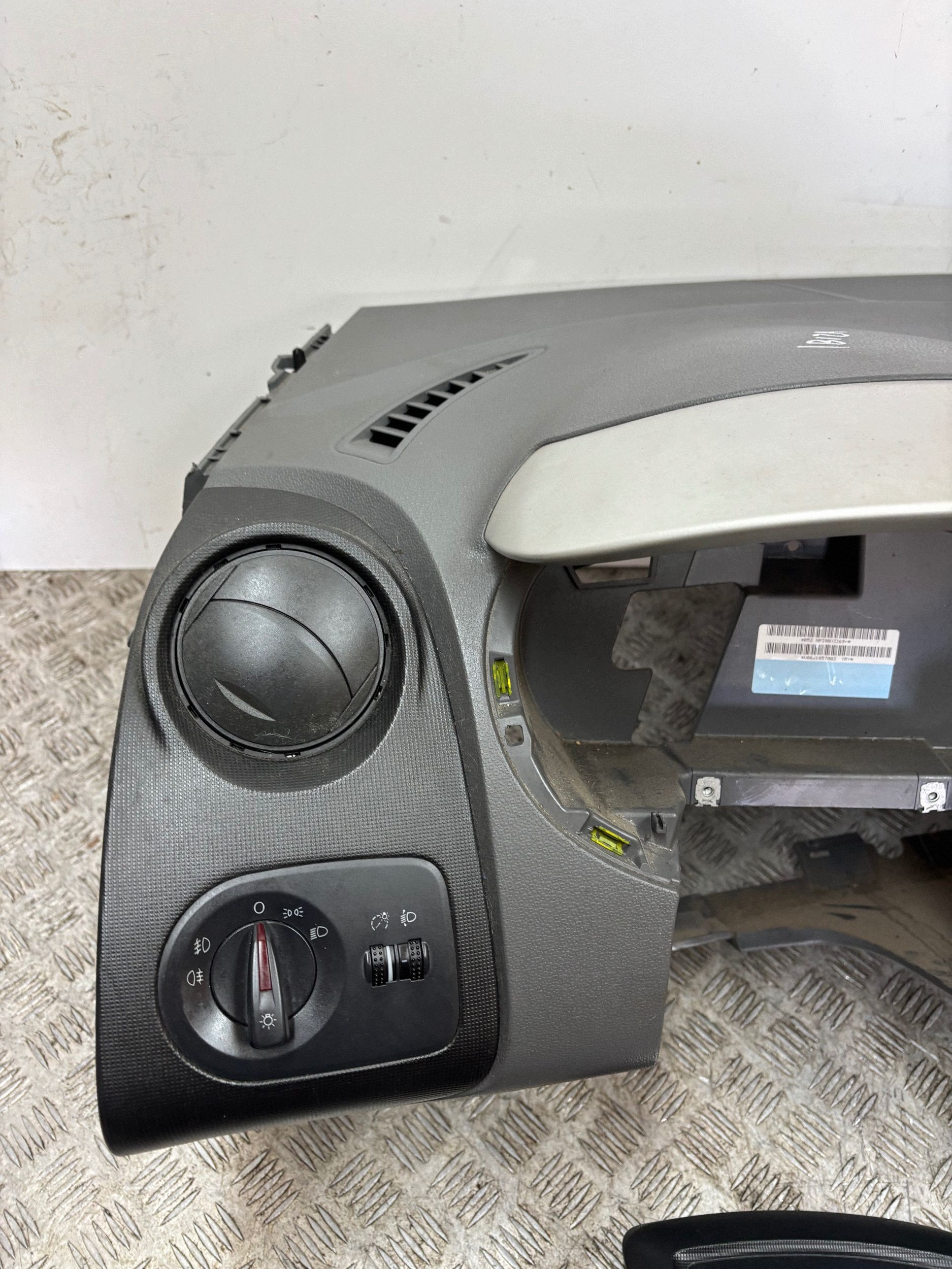 dashboard console airbag adjusters SEAT IBIZA 6J YRY 09