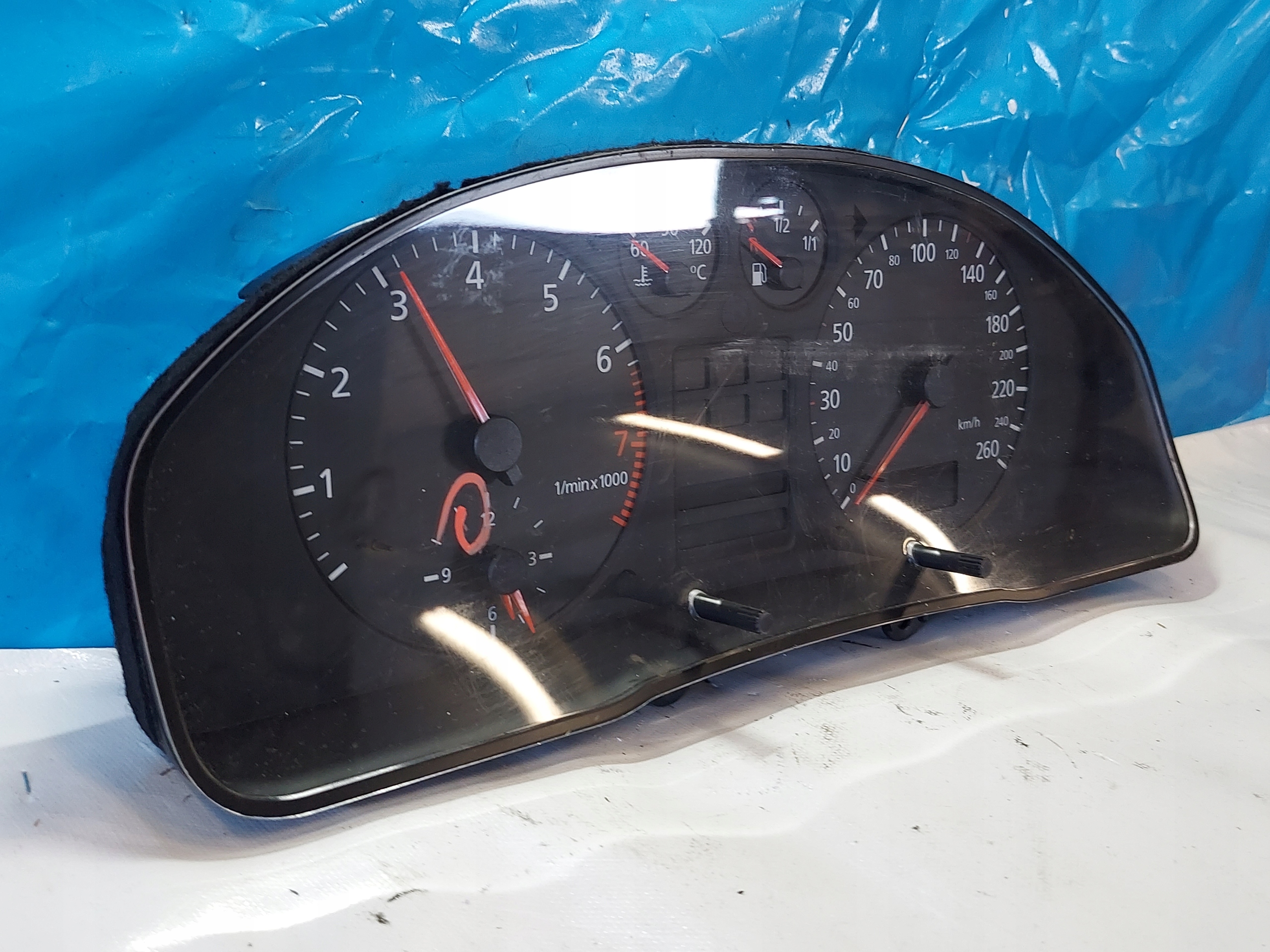 dials clock A4 B5 1.6 B 8D0919861C