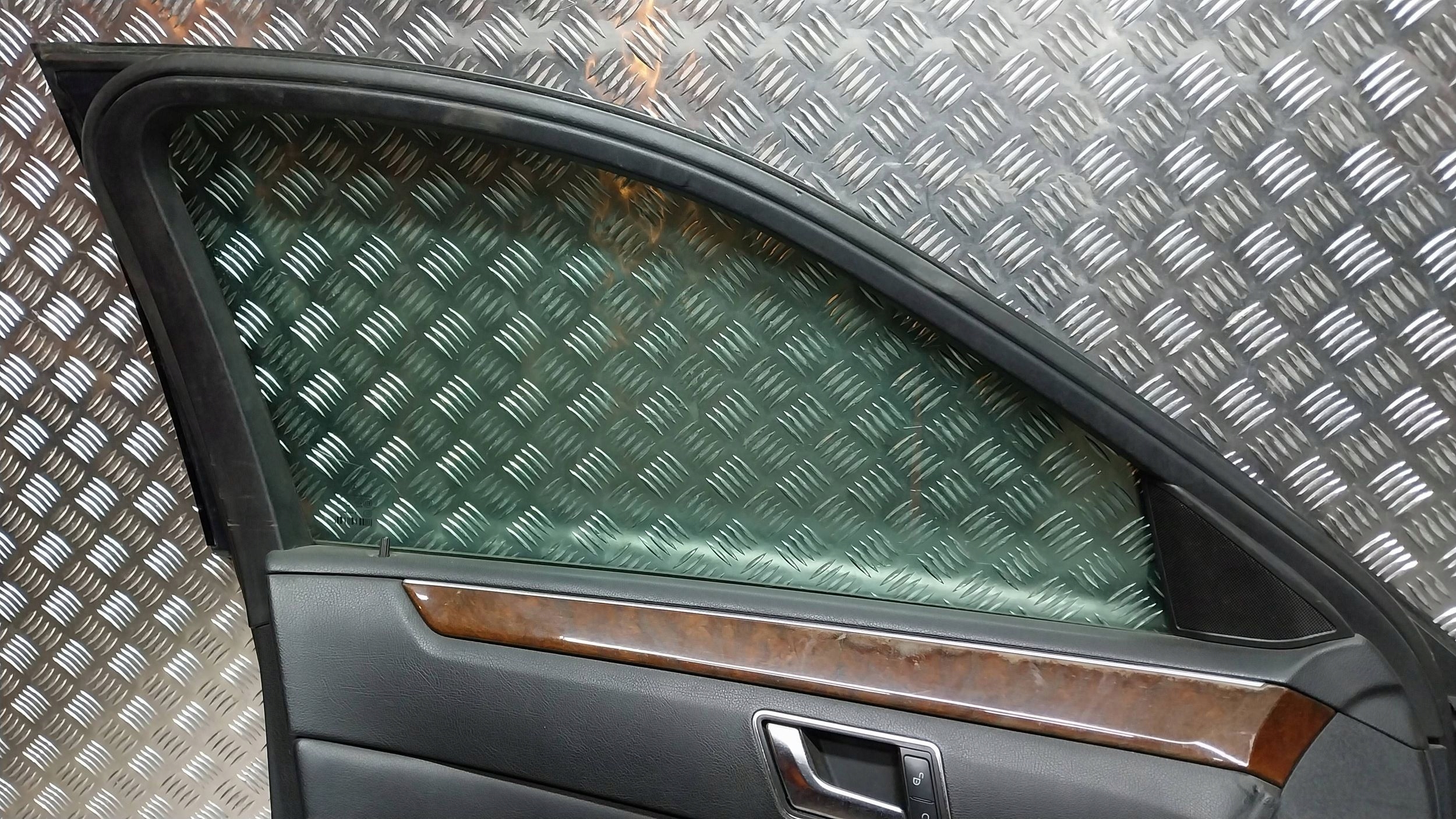 door front left MERCEDES E-KLASA W212 09