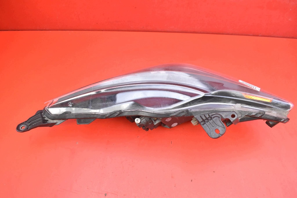 REFLEKTOR left light front lens EU TOYOTA AYGO 2 II 14-20